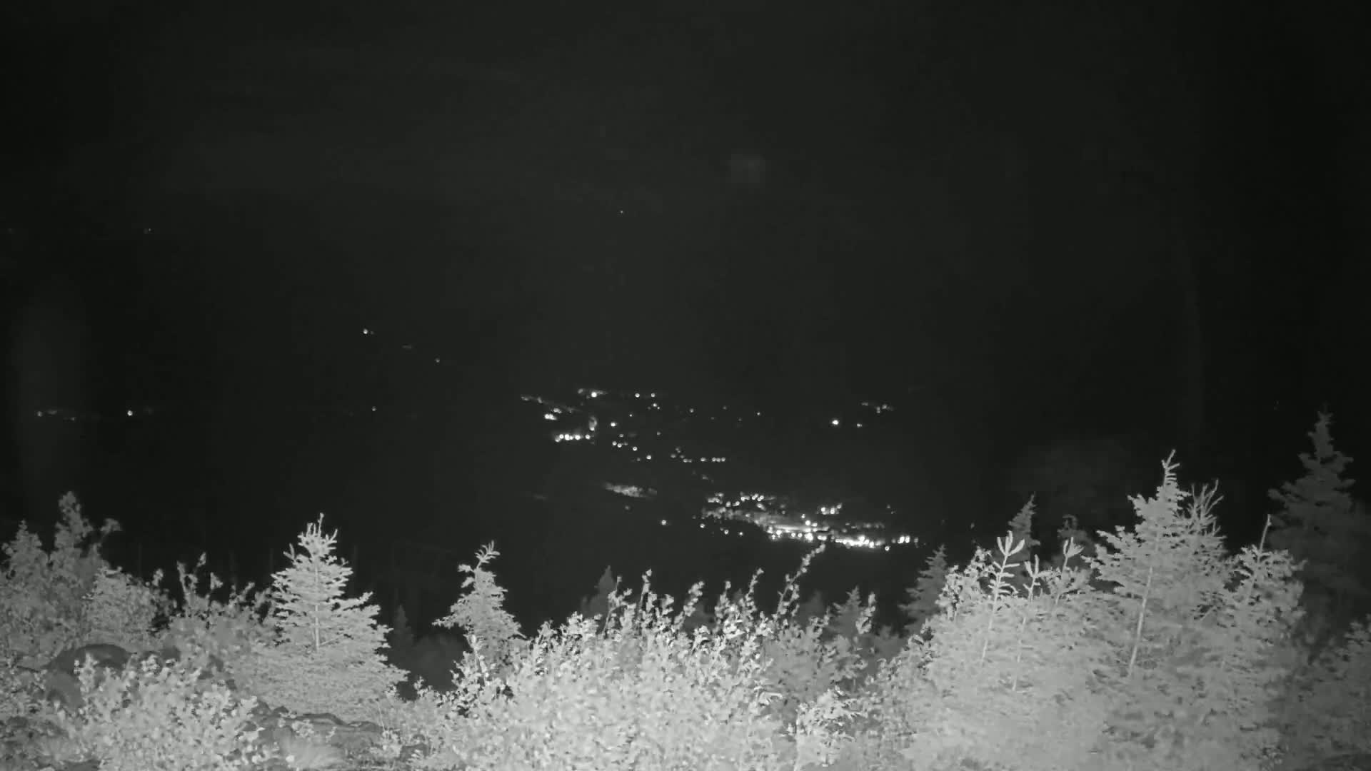 Kingfield, Sugarloaf Mountain Peak Skyline Live Cam - Kingfield, Franklin, Maine, USA