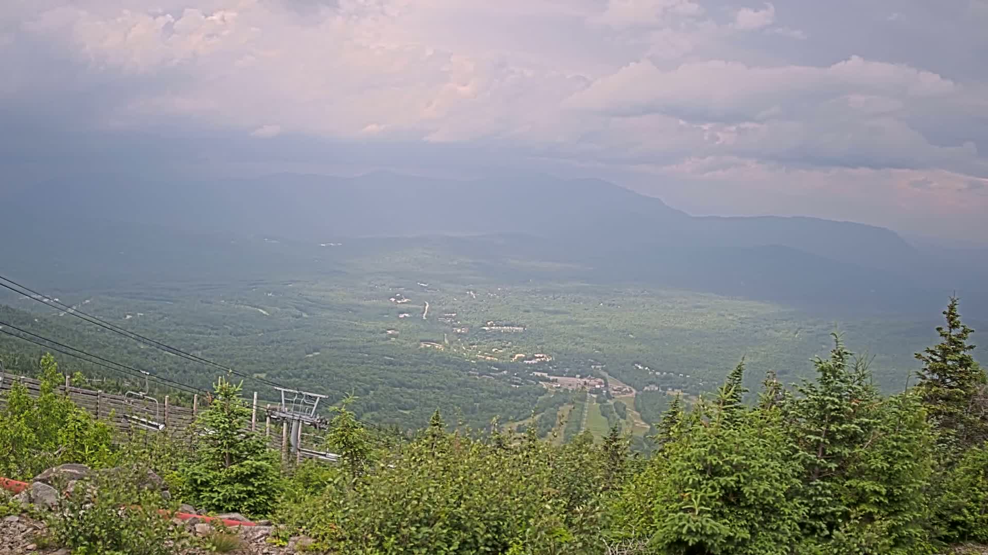 Kingfield, Sugarloaf Mountain Peak Skyline Live Cam - Kingfield, Franklin, Maine, USA
