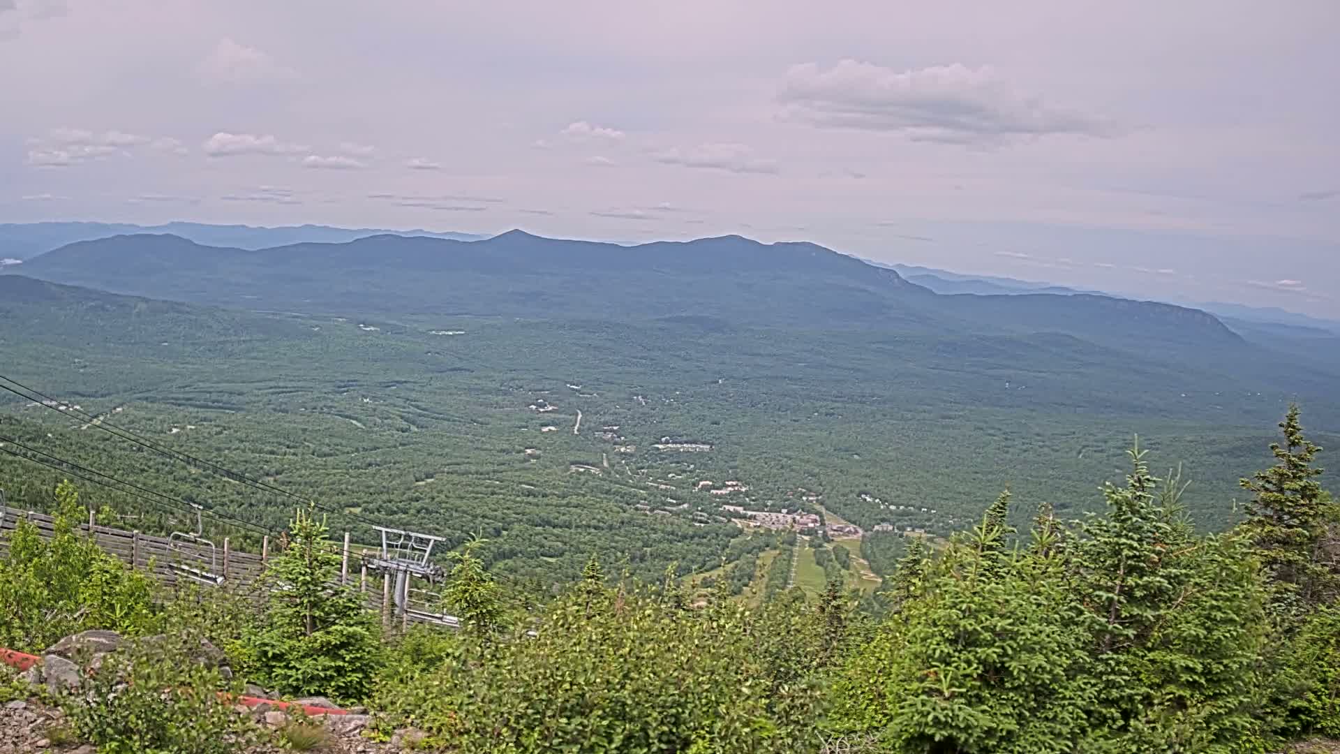 Kingfield, Sugarloaf Mountain Peak Skyline Live Cam - Kingfield, Franklin, Maine, USA