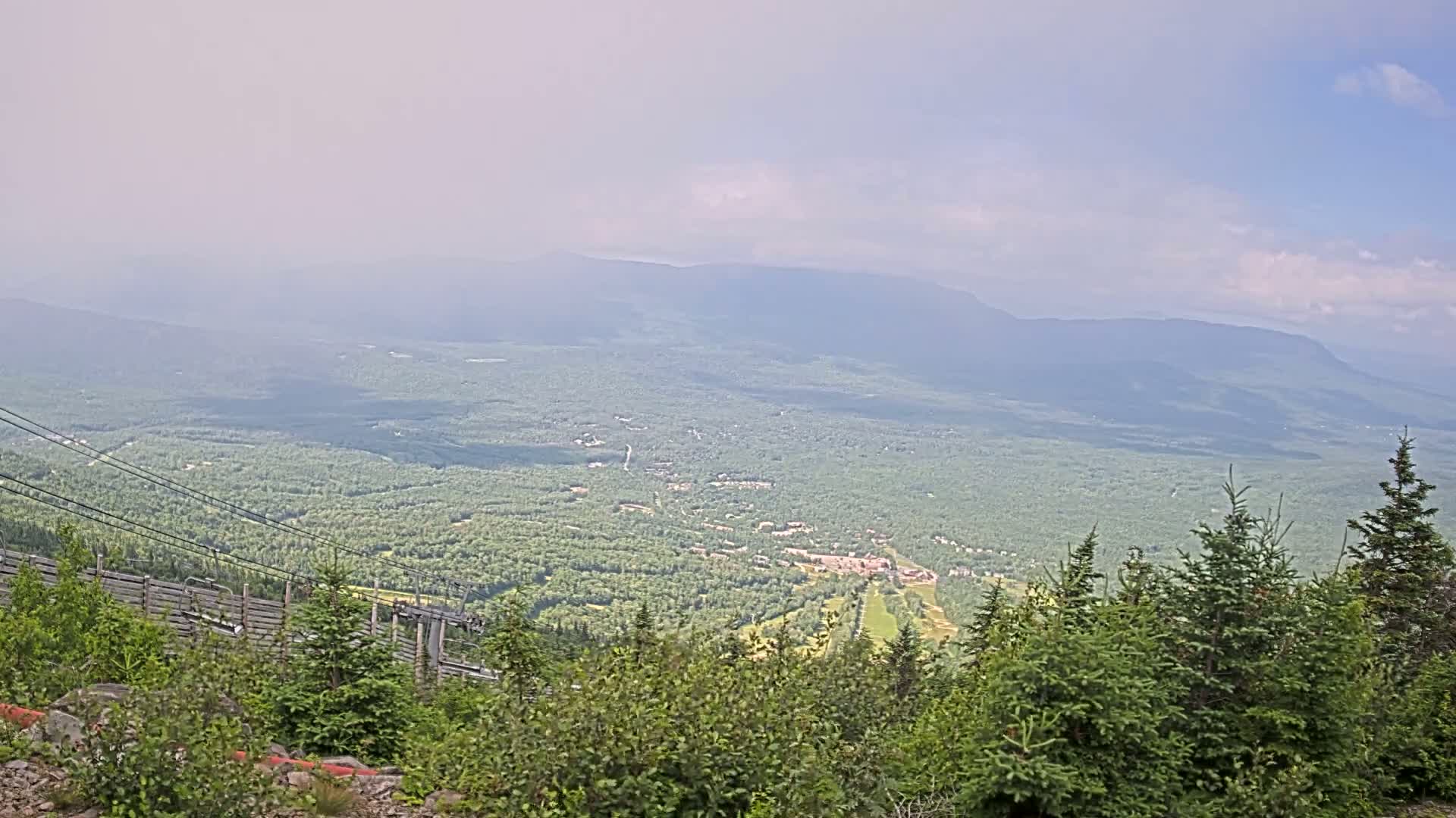 Kingfield, Sugarloaf Mountain Peak Skyline Live Cam - Kingfield, Franklin, Maine, USA