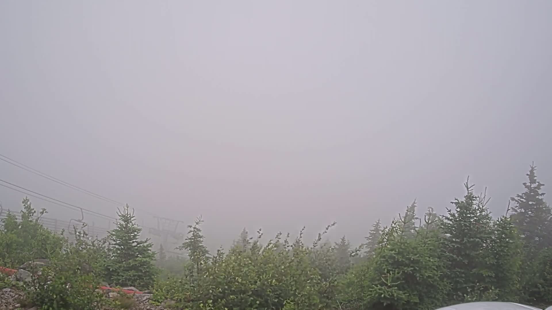 Kingfield, Sugarloaf Mountain Peak Skyline Live Cam - Kingfield, Franklin, Maine, USA