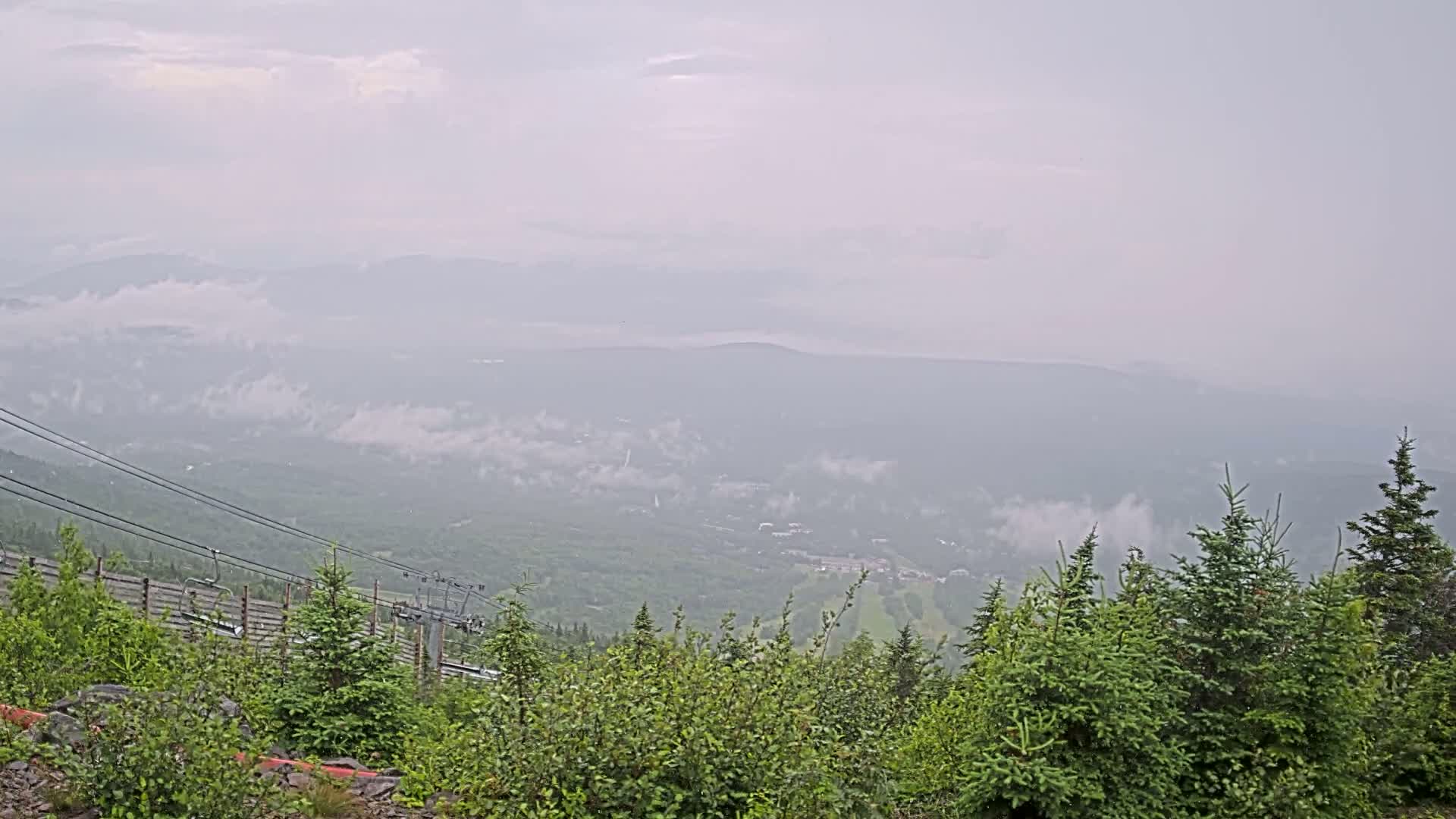 Kingfield, Sugarloaf Mountain Peak Skyline Live Cam - Kingfield, Franklin, Maine, USA