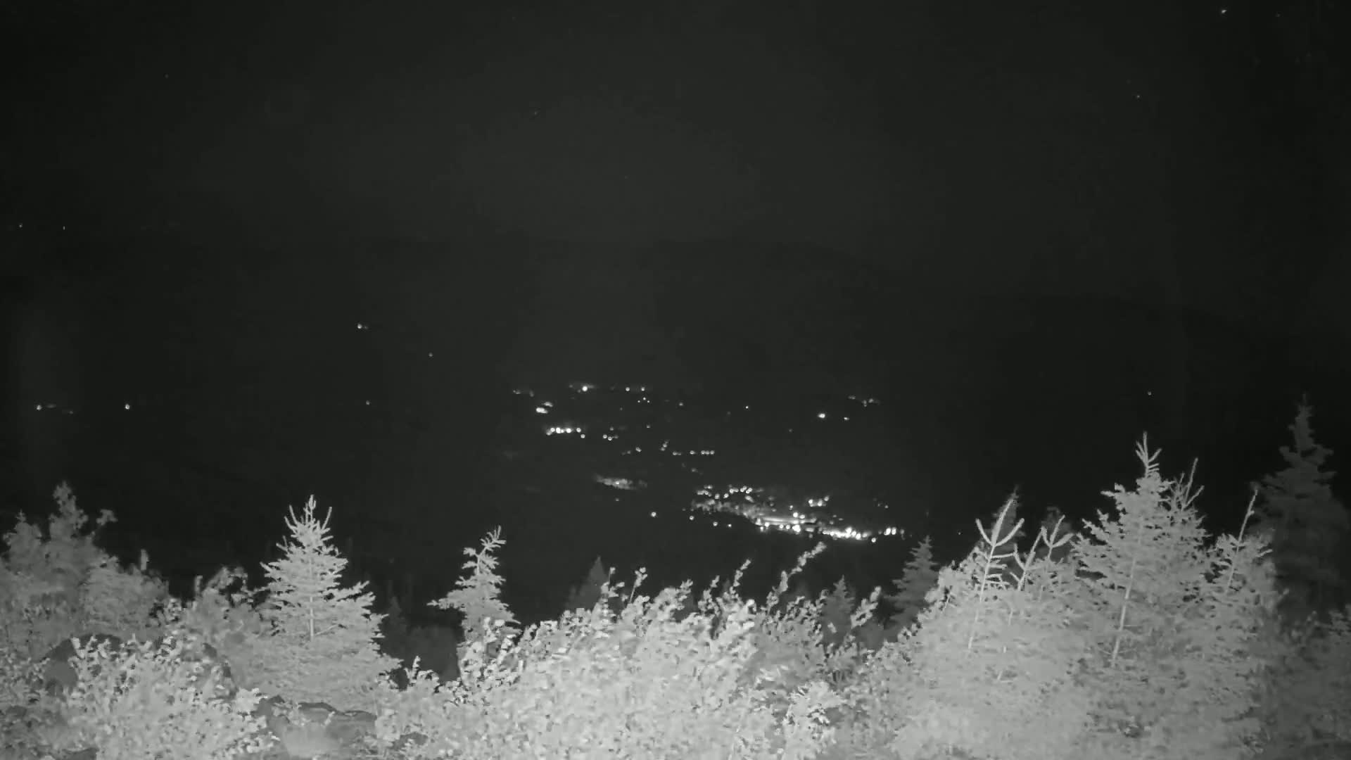 Kingfield, Sugarloaf Mountain Peak Skyline Live Cam - Kingfield, Franklin, Maine, USA