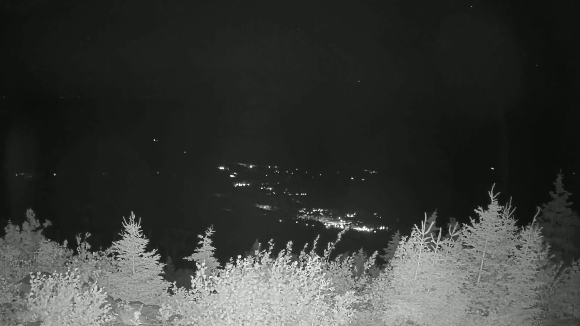 Kingfield, Sugarloaf Mountain Peak Skyline Live Cam - Kingfield, Franklin, Maine, USA