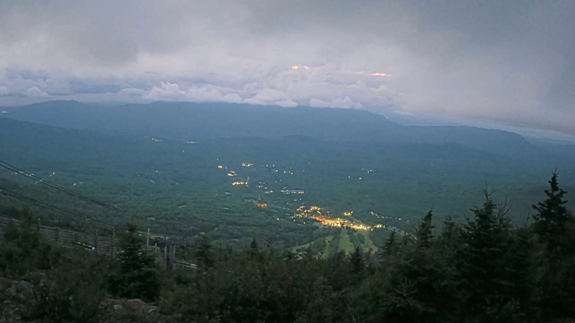 Kingfield, Sugarloaf Mountain Peak Skyline Live Cam - Kingfield, Franklin, Maine, USA