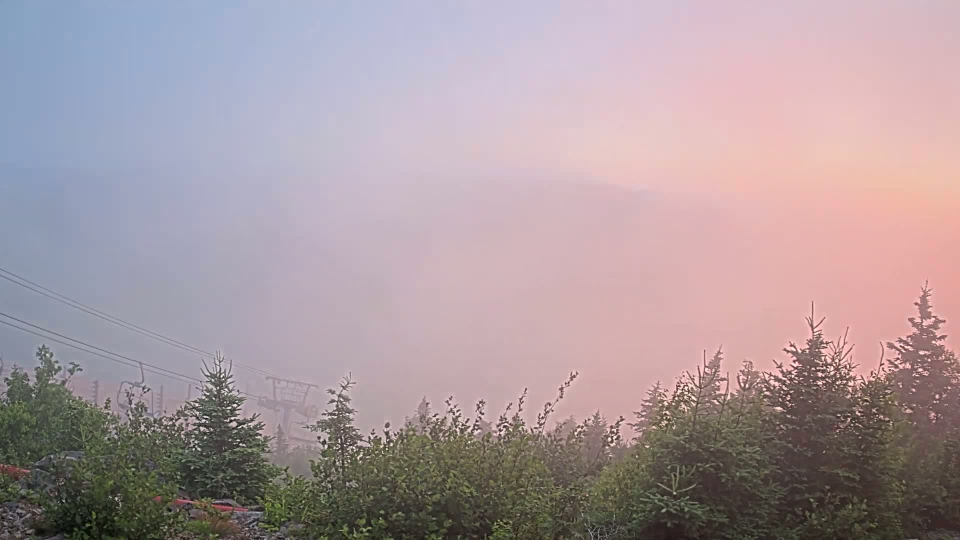 Kingfield, Sugarloaf Mountain Peak Skyline Live Cam - Kingfield, Franklin, Maine, USA
