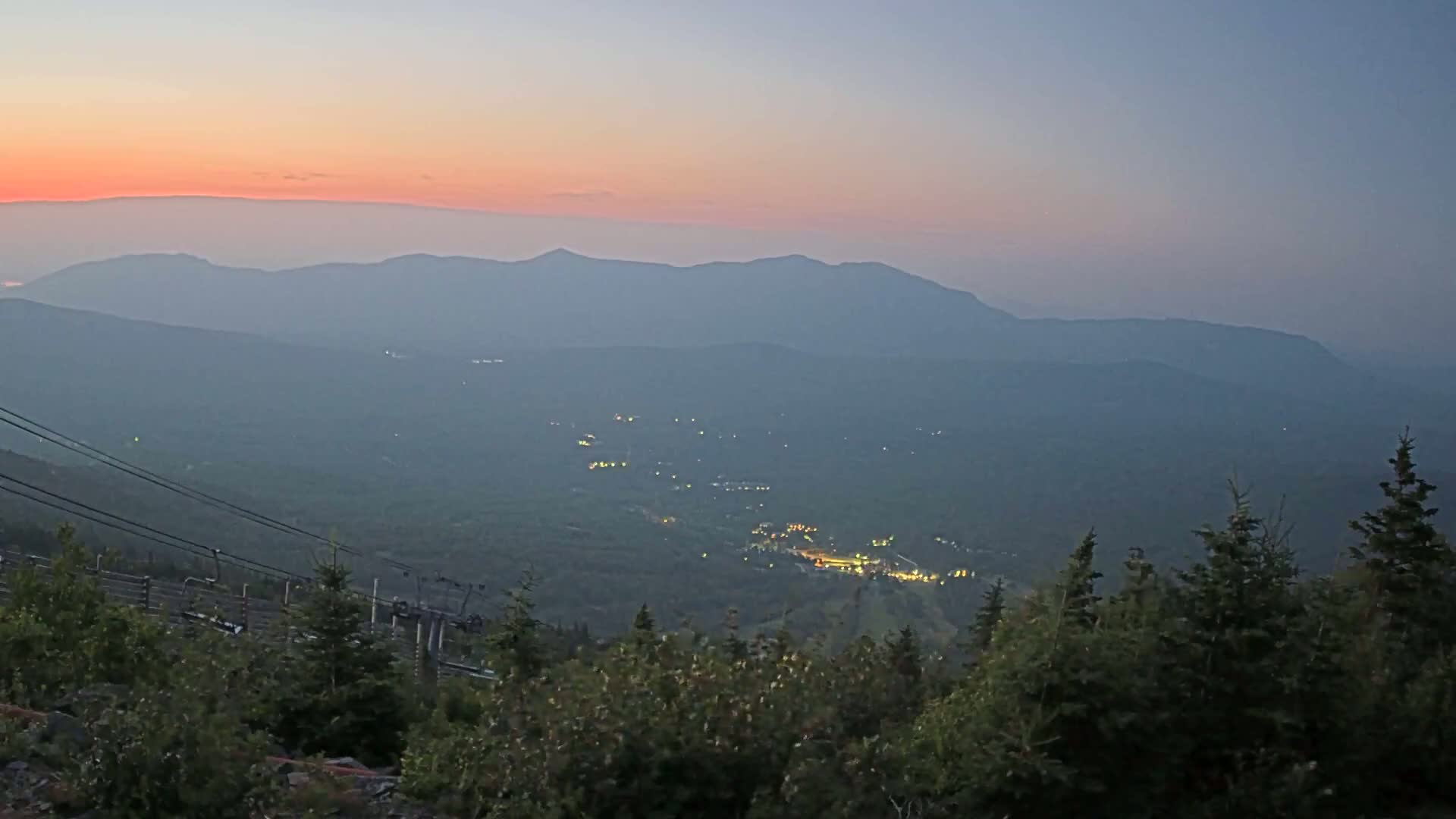 Kingfield, Sugarloaf Mountain Peak Skyline Live Cam - Kingfield, Franklin, Maine, USA
