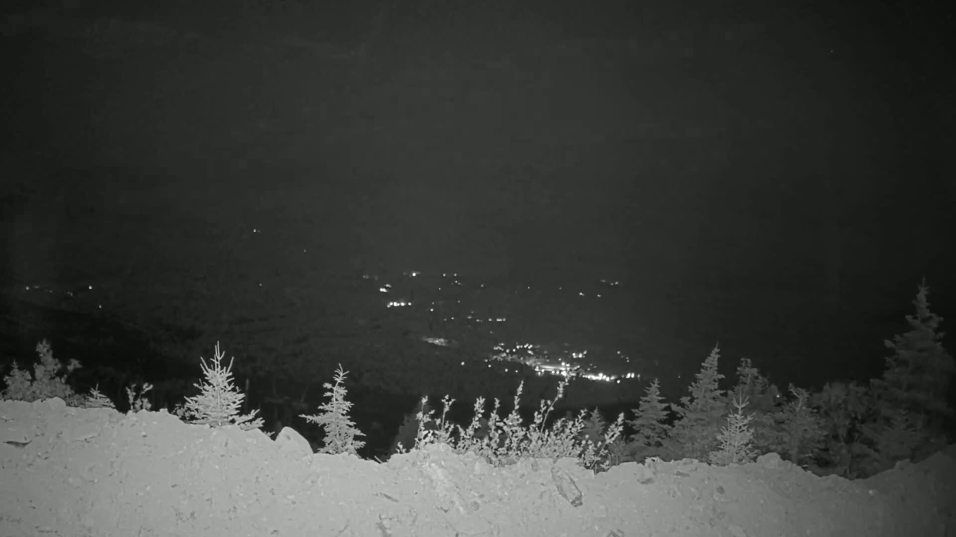 Kingfield, Sugarloaf Mountain Peak Skyline Live Cam - Kingfield, Franklin, Maine, USA
