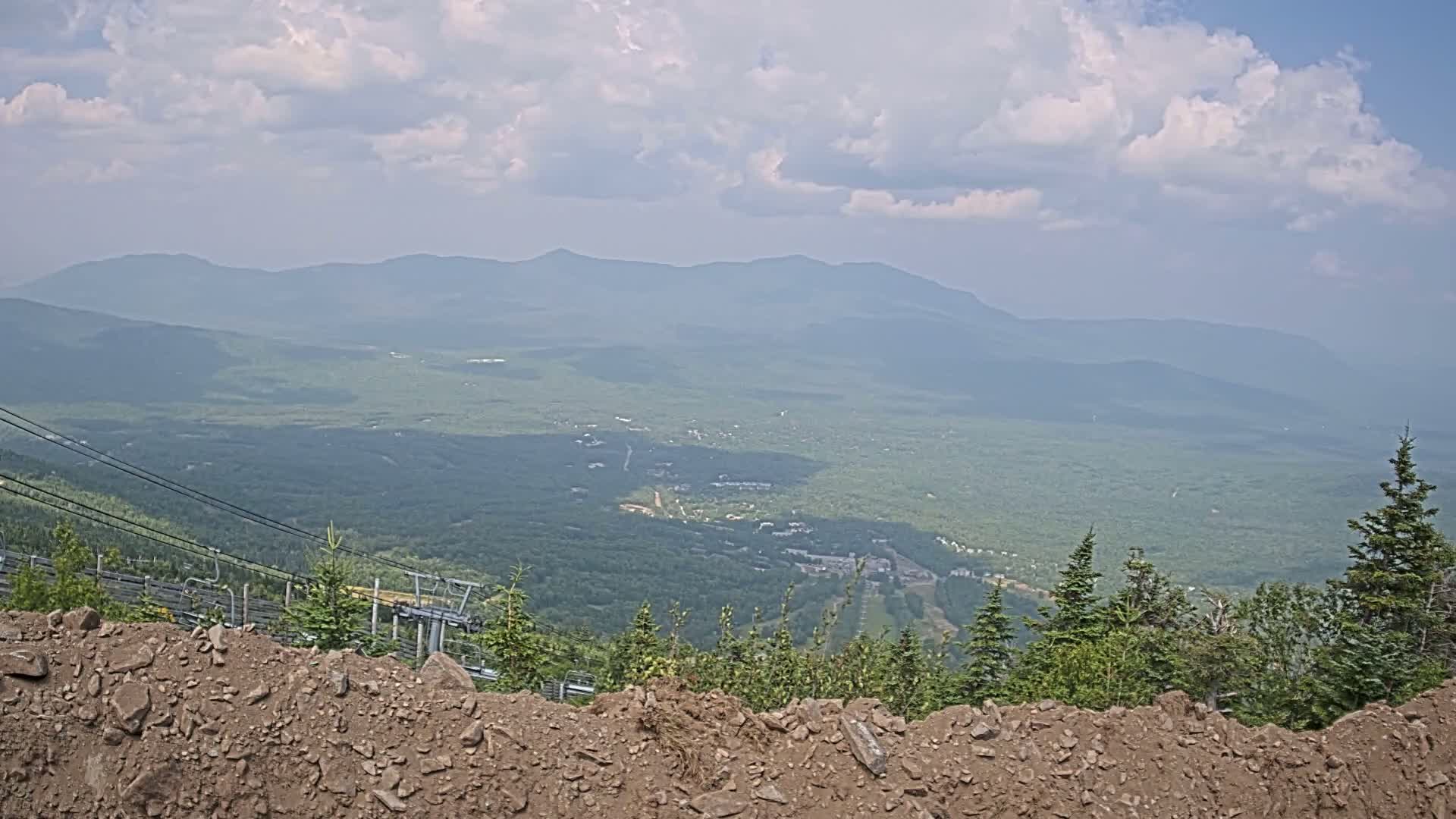Kingfield, Sugarloaf Mountain Peak Skyline Live Cam - Kingfield, Franklin, Maine, USA