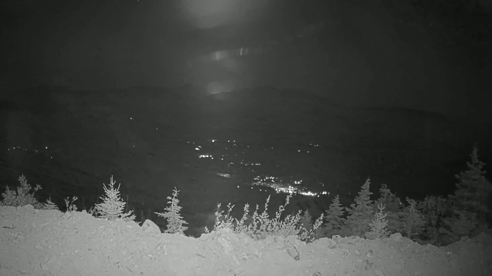 Kingfield, Sugarloaf Mountain Peak Skyline Live Cam - Kingfield, Franklin, Maine, USA