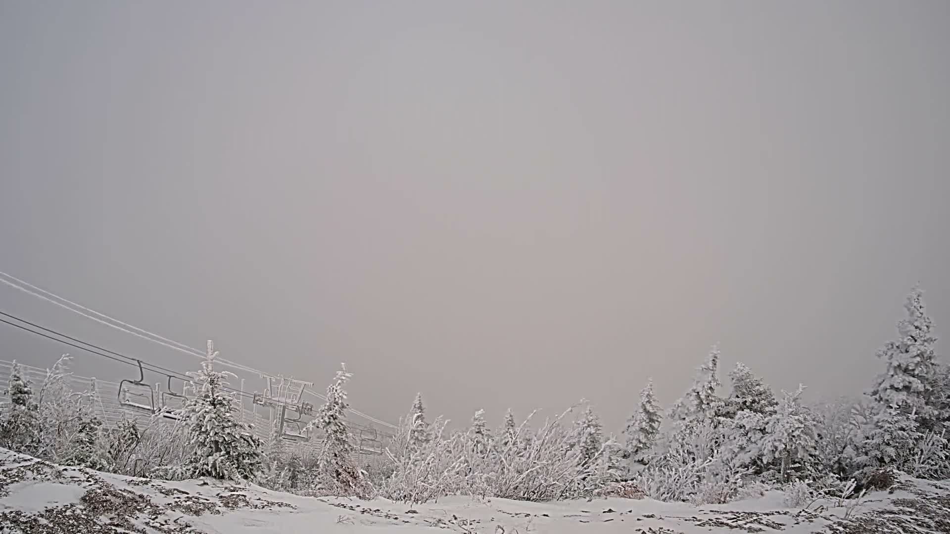 Kingfield, Sugarloaf Mountain Peak Skyline Live Cam - Kingfield, Franklin, Maine, USA