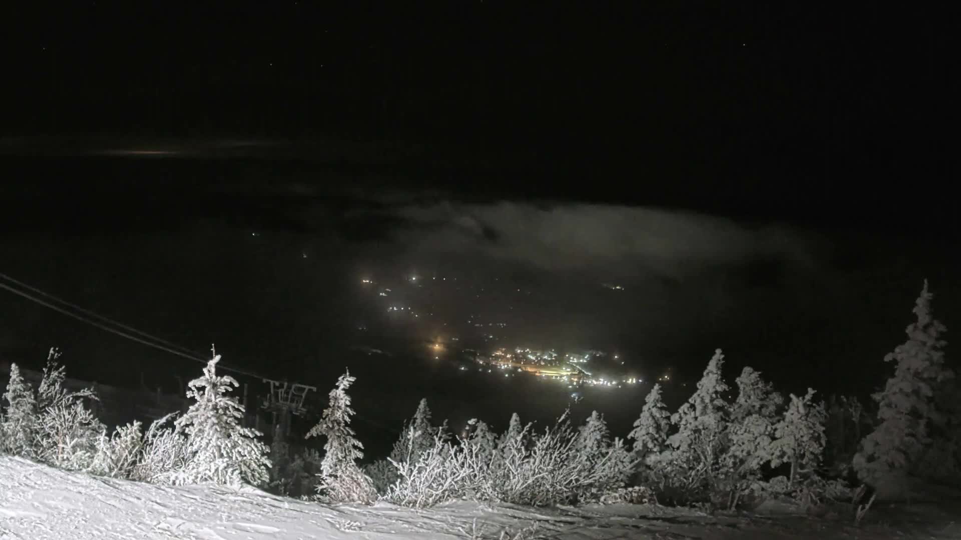 Kingfield, Sugarloaf Mountain Peak Skyline Live Cam - Kingfield, Franklin, Maine, USA