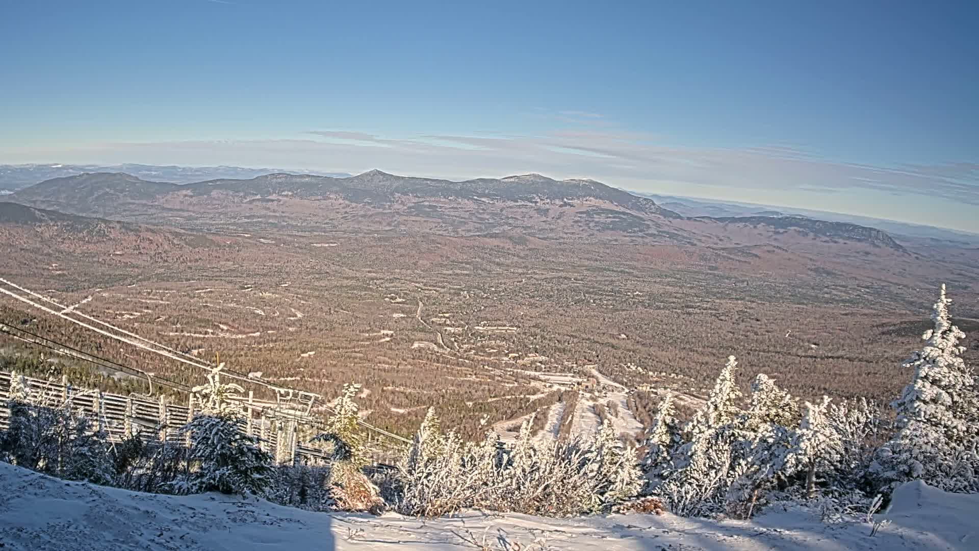 Kingfield, Sugarloaf Mountain Peak Skyline Live Cam - Kingfield, Franklin, Maine, USA