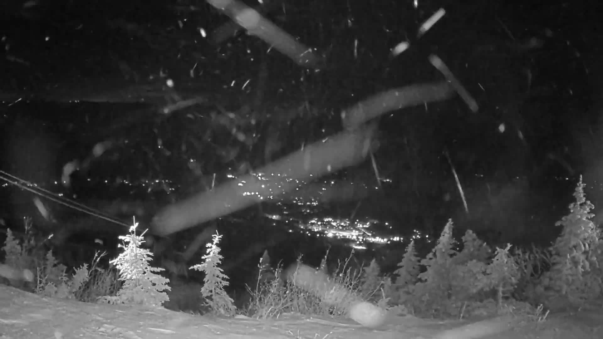 Kingfield, Sugarloaf Mountain Peak Skyline Live Cam - Kingfield, Franklin, Maine, USA