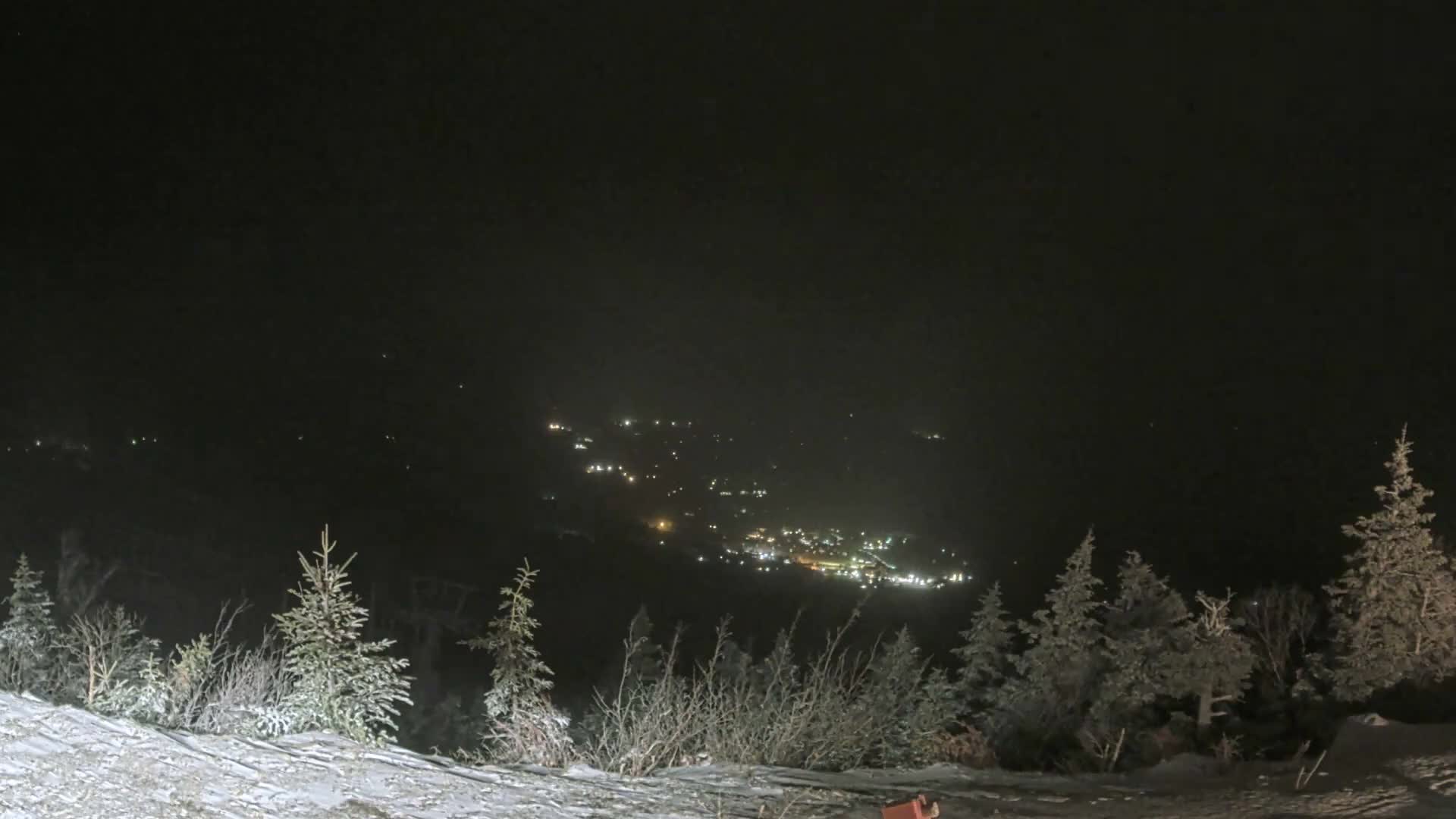Kingfield, Sugarloaf Mountain Peak Skyline Live Cam - Kingfield, Franklin, Maine, USA