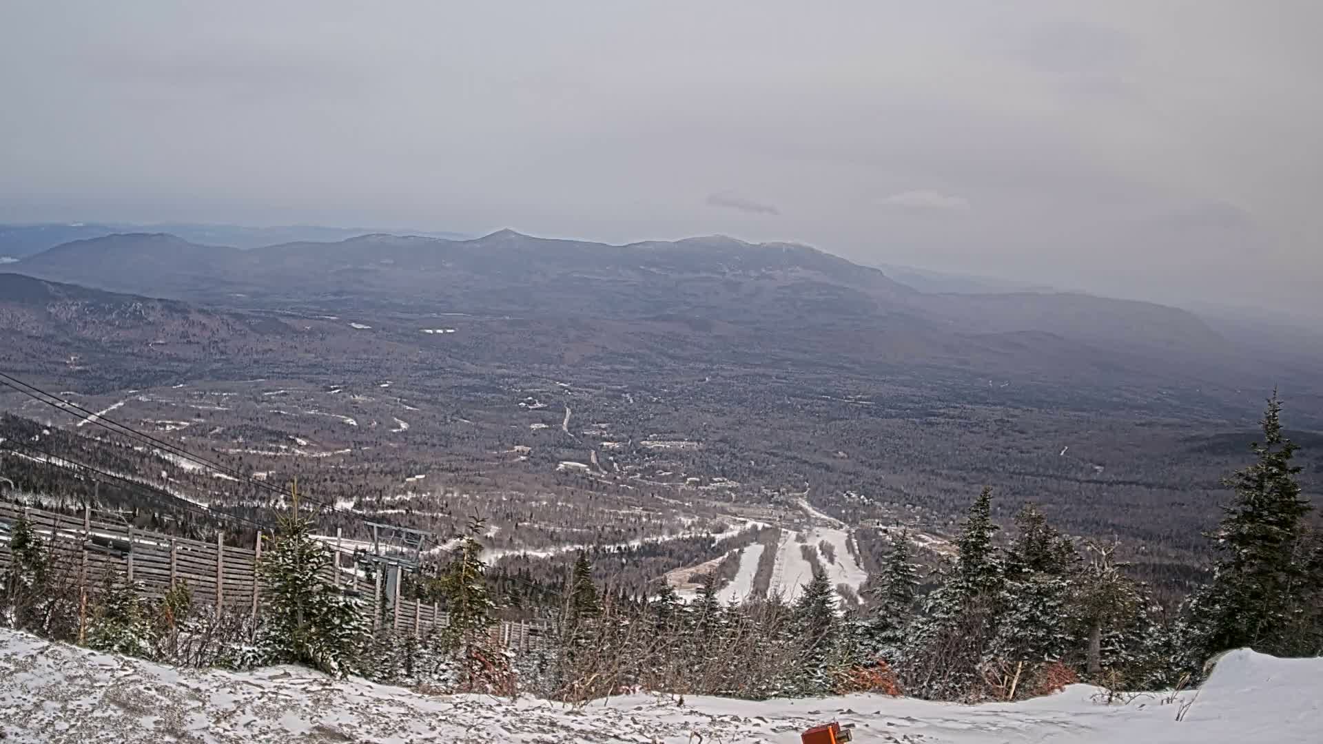 Kingfield, Sugarloaf Mountain Peak Skyline Live Cam - Kingfield, Franklin, Maine, USA