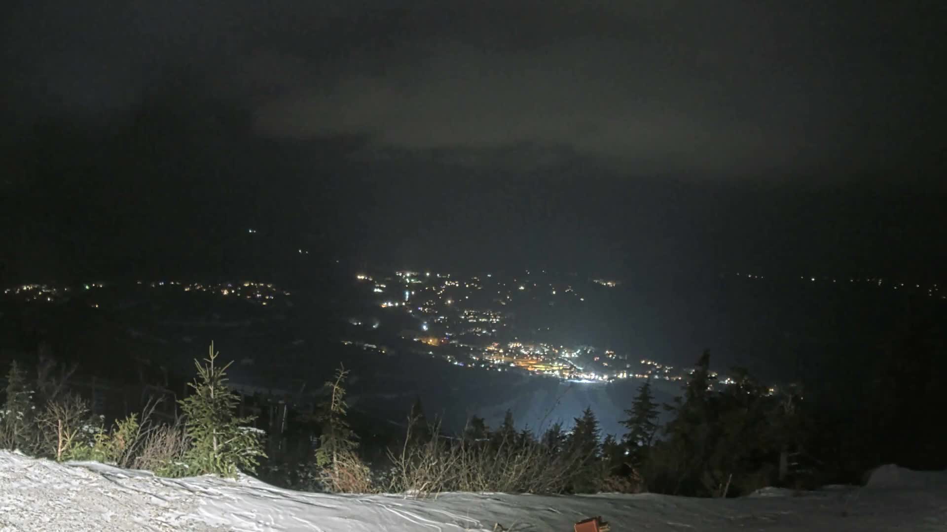 Kingfield, Sugarloaf Mountain Peak Skyline Live Cam - Kingfield, Franklin, Maine, USA