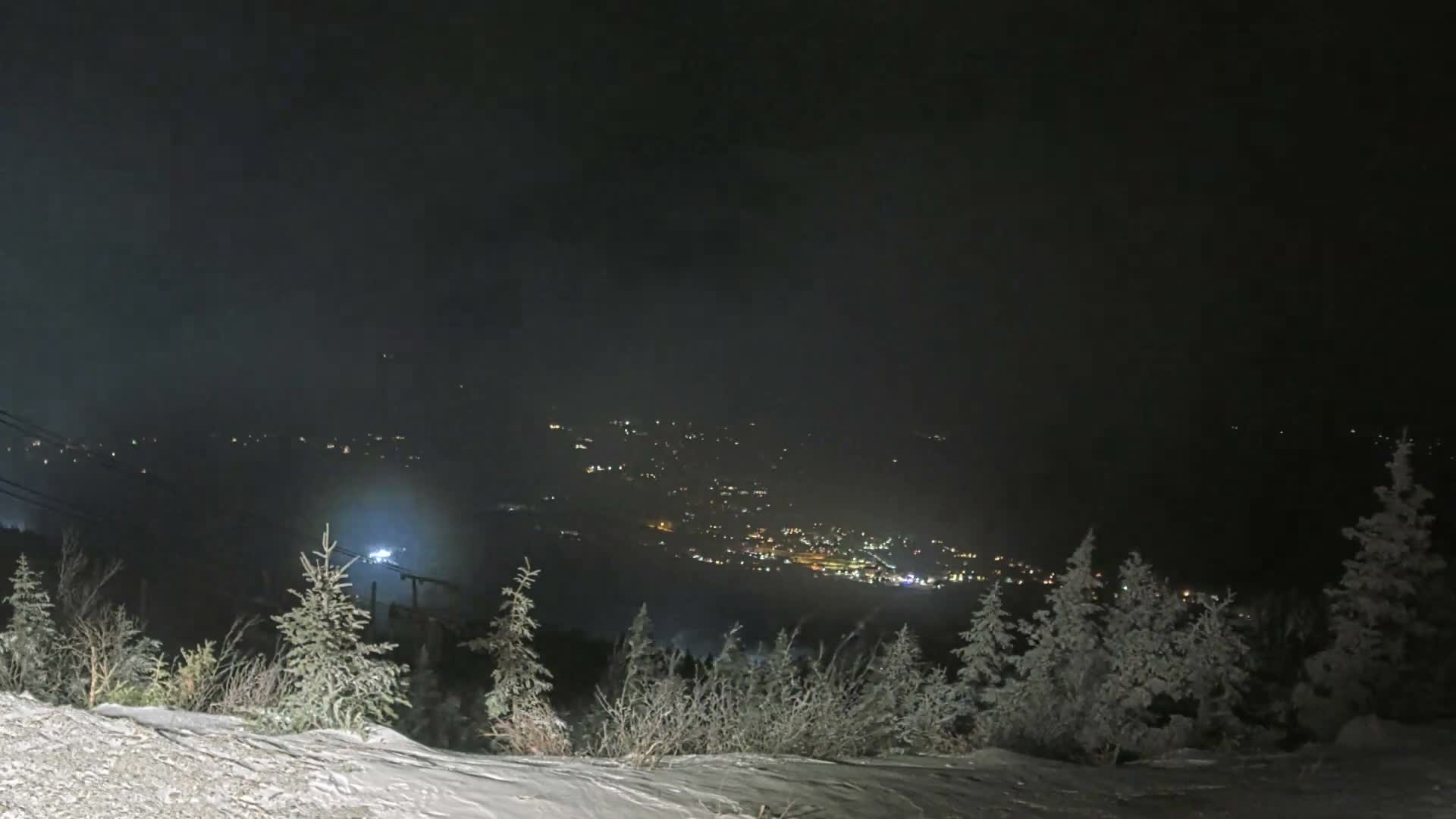 Kingfield, Sugarloaf Mountain Peak Skyline Live Cam - Kingfield, Franklin, Maine, USA