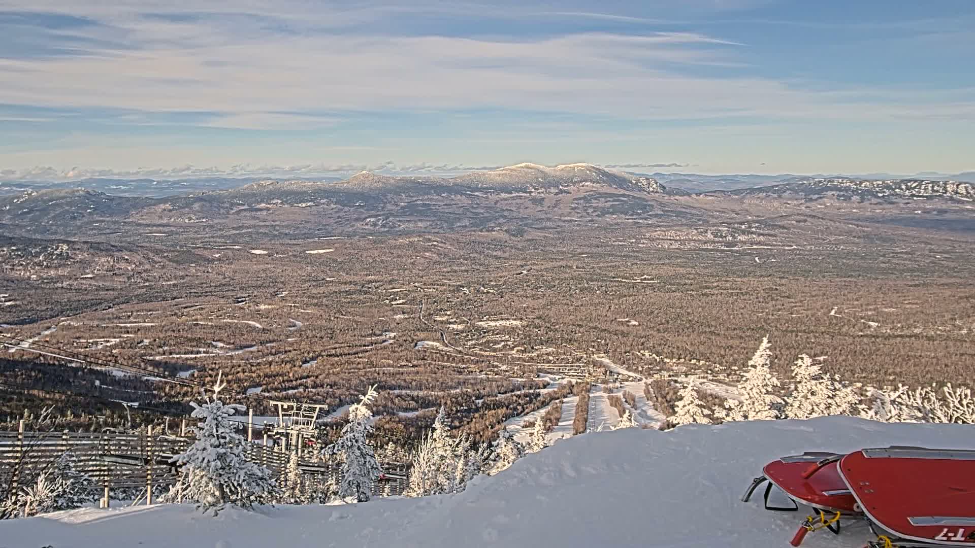 Kingfield, Sugarloaf Mountain Peak Skyline Live Cam - Kingfield, Franklin, Maine, USA