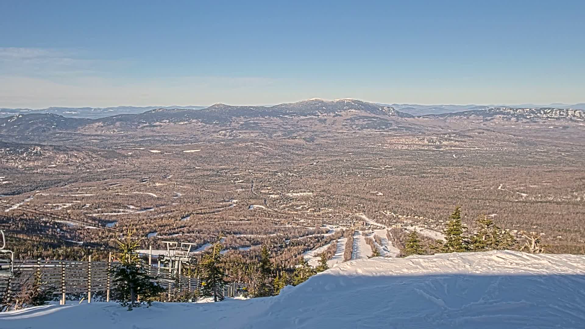 Kingfield, Sugarloaf Mountain Peak Skyline Live Cam - Kingfield, Franklin, Maine, USA