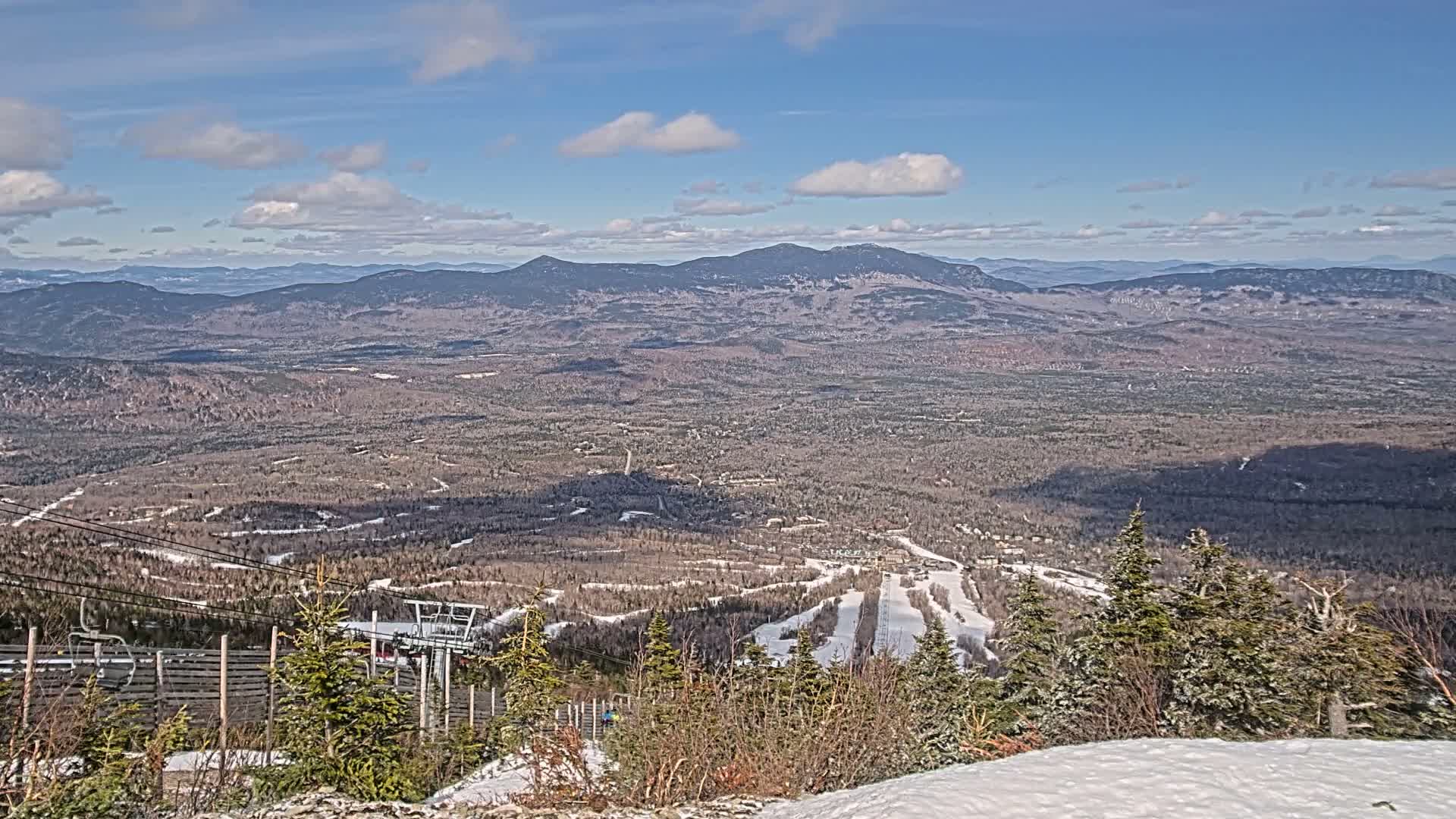 Kingfield, Sugarloaf Mountain Peak Skyline Live Cam - Kingfield, Franklin, Maine, USA