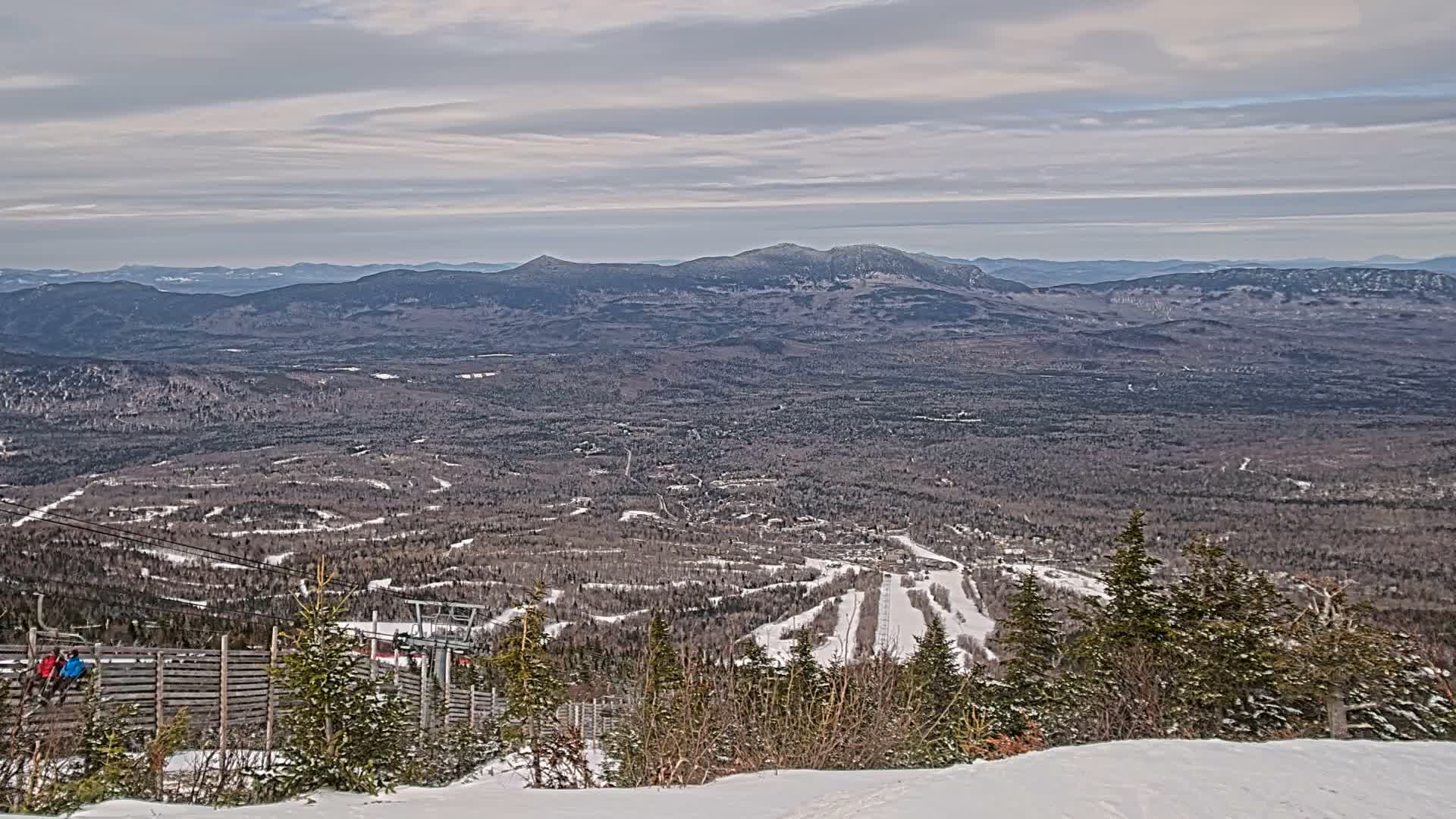 Kingfield, Sugarloaf Mountain Peak Skyline Live Cam - Kingfield, Franklin, Maine, USA