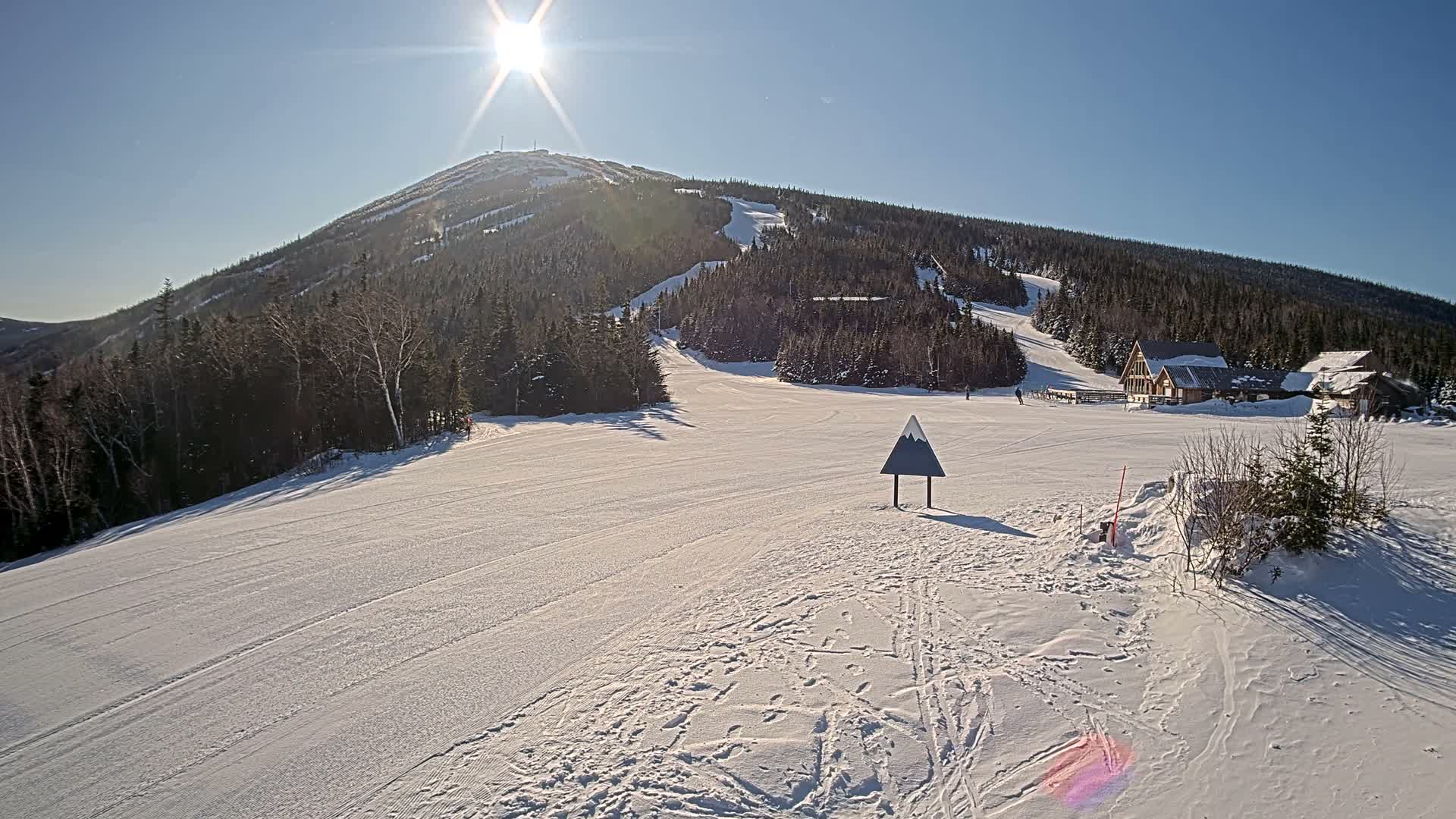 Kingfield, Sugarloaf Mountain Panaromic Live Cam - Kingfield, Franklin, Maine, USA