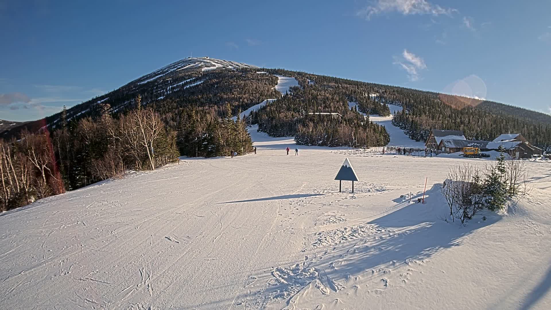 Kingfield, Sugarloaf Mountain Panaromic Live Cam - Kingfield, Franklin, Maine, USA