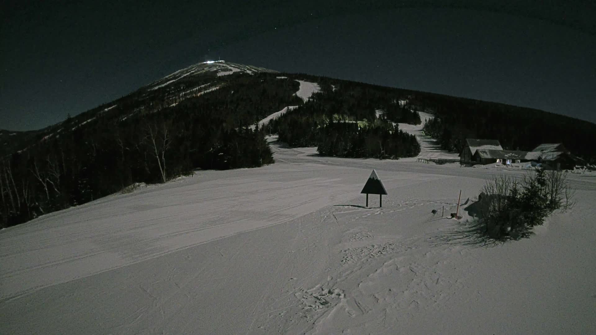 Kingfield, Sugarloaf Mountain Panaromic Live Cam - Kingfield, Franklin, Maine, USA