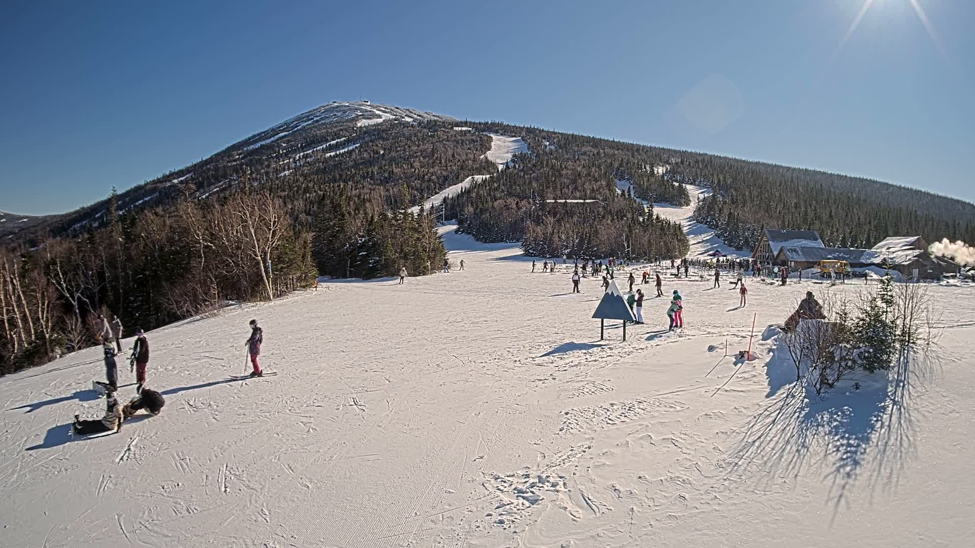Kingfield, Sugarloaf Mountain Panaromic Live Cam - Kingfield, Franklin, Maine, USA