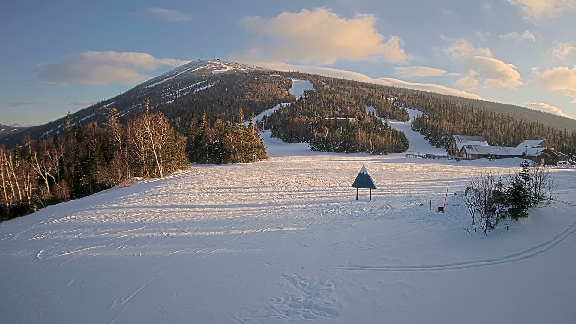 Kingfield, Sugarloaf Mountain Panaromic Live Cam - Kingfield, Franklin, Maine, USA