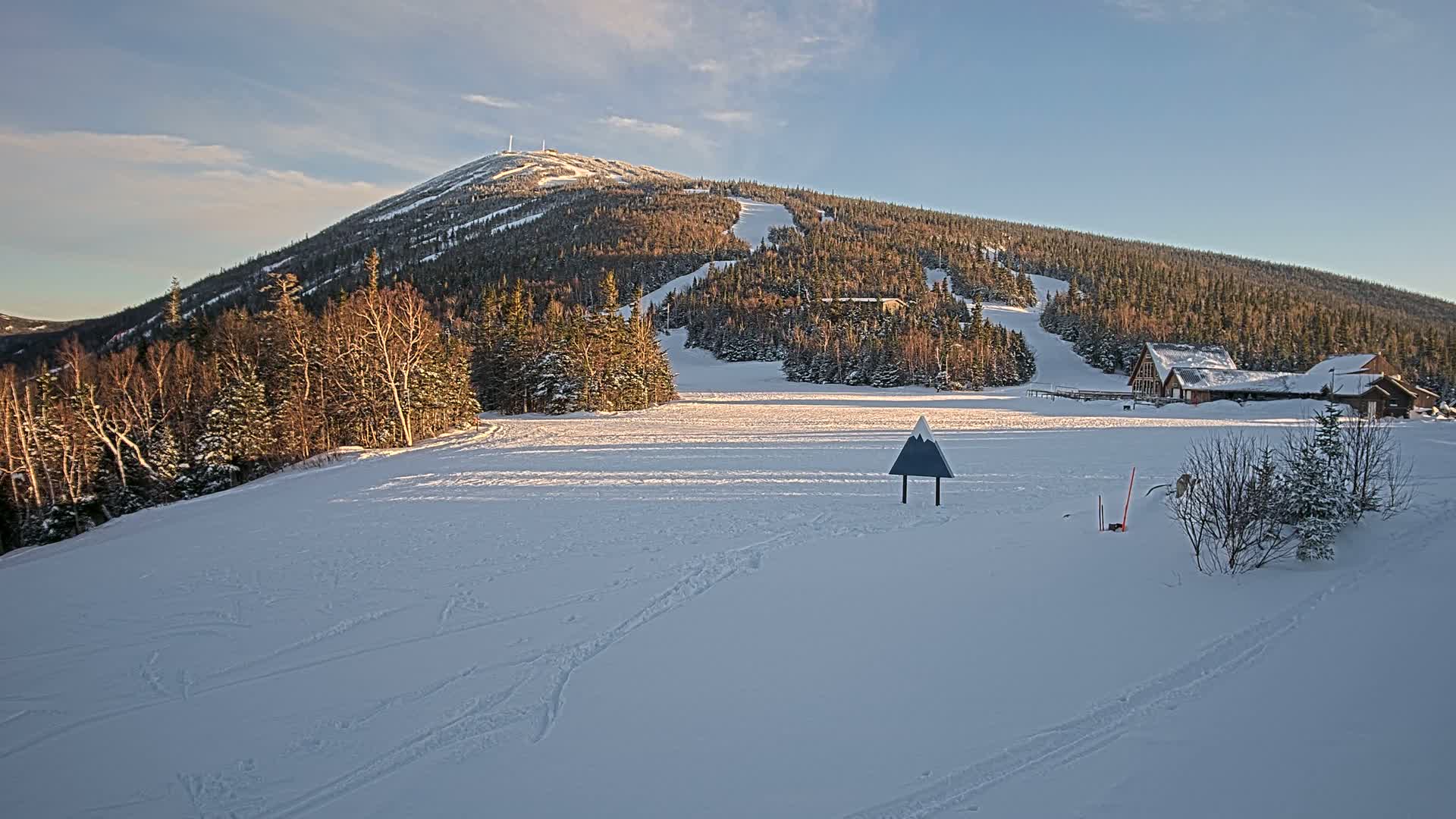 Kingfield, Sugarloaf Mountain Panaromic Live Cam - Kingfield, Franklin, Maine, USA