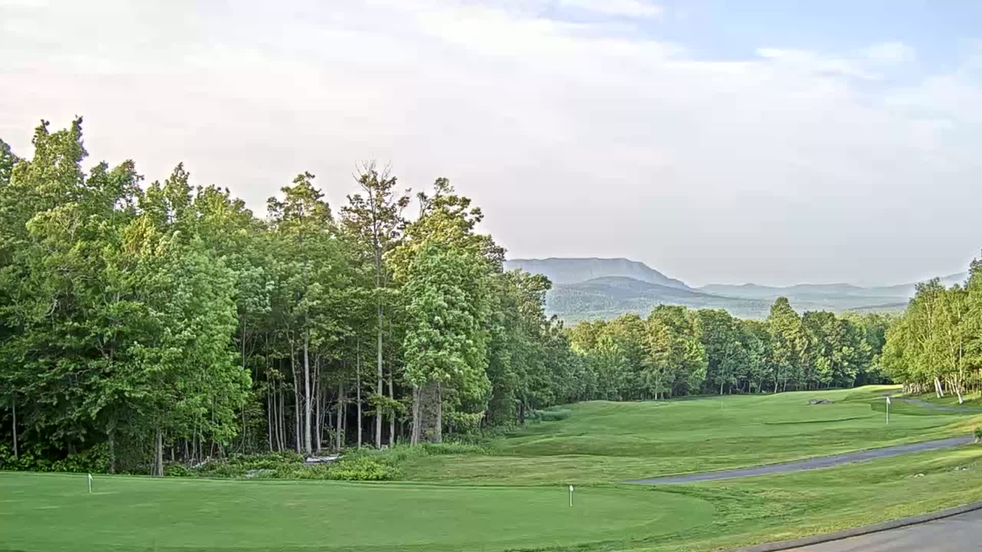 Kingfield, Sugarloaf Mountain Golf Course Live Cam - Kingfield, Franklin, Maine, USA