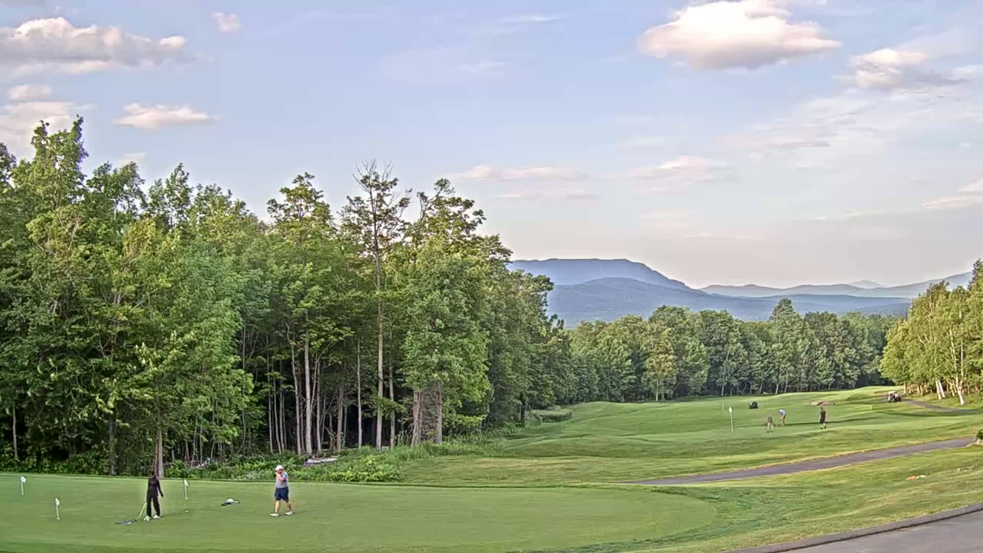 Kingfield, Sugarloaf Mountain Golf Course Live Cam - Kingfield, Franklin, Maine, USA