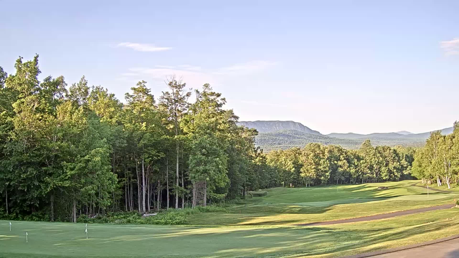 Kingfield, Sugarloaf Mountain Golf Course Live Cam - Kingfield, Franklin, Maine, USA