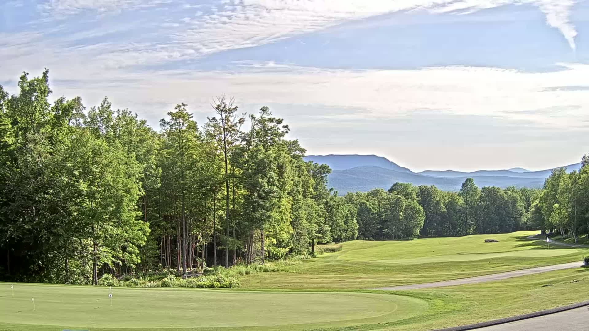 Kingfield, Sugarloaf Mountain Golf Course Live Cam - Kingfield, Franklin, Maine, USA