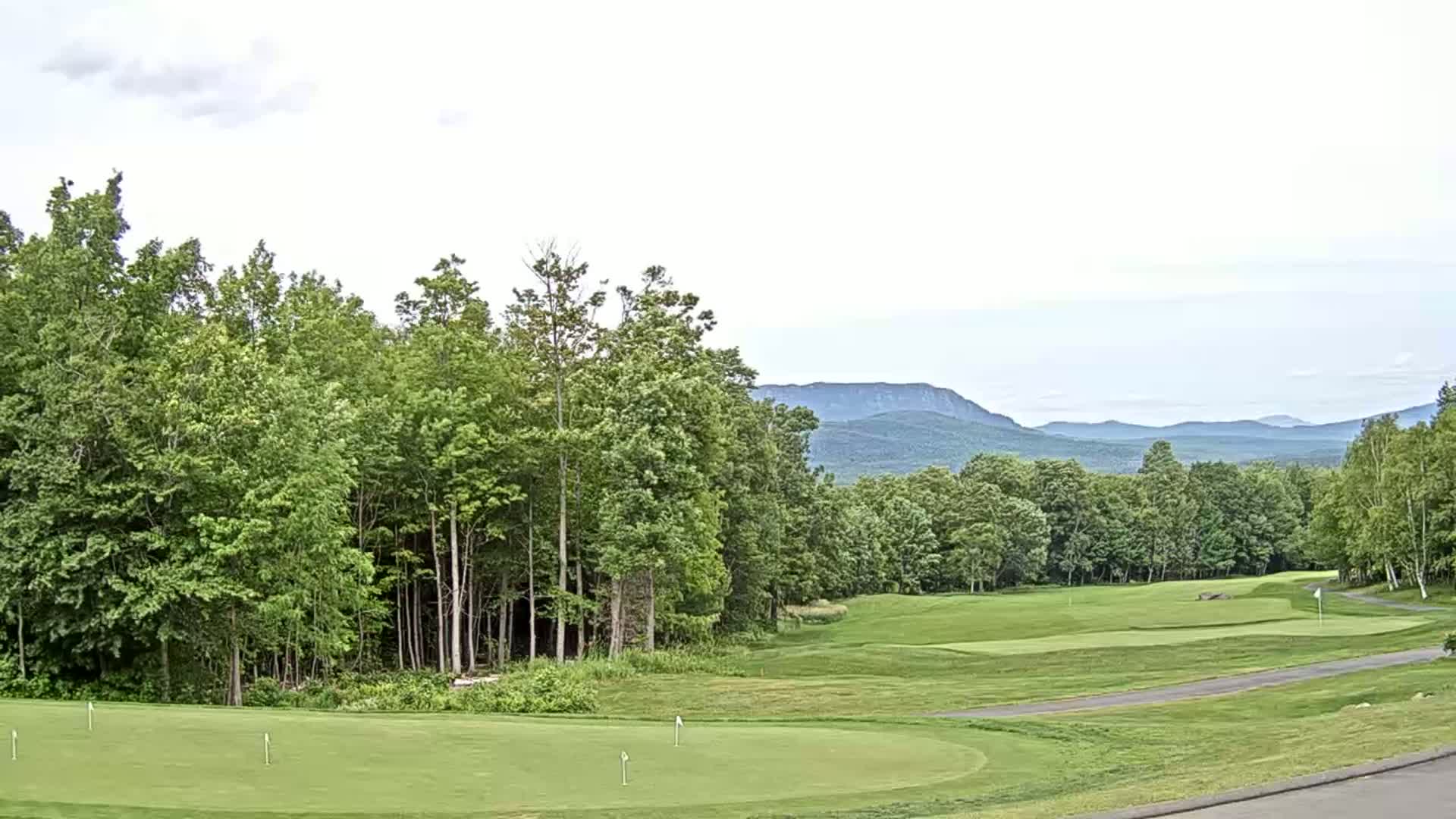 Kingfield, Sugarloaf Mountain Golf Course Live Cam - Kingfield, Franklin, Maine, USA