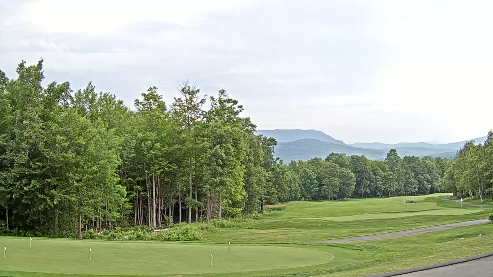 Kingfield, Sugarloaf Mountain Golf Course Live Cam - Kingfield, Franklin, Maine, USA