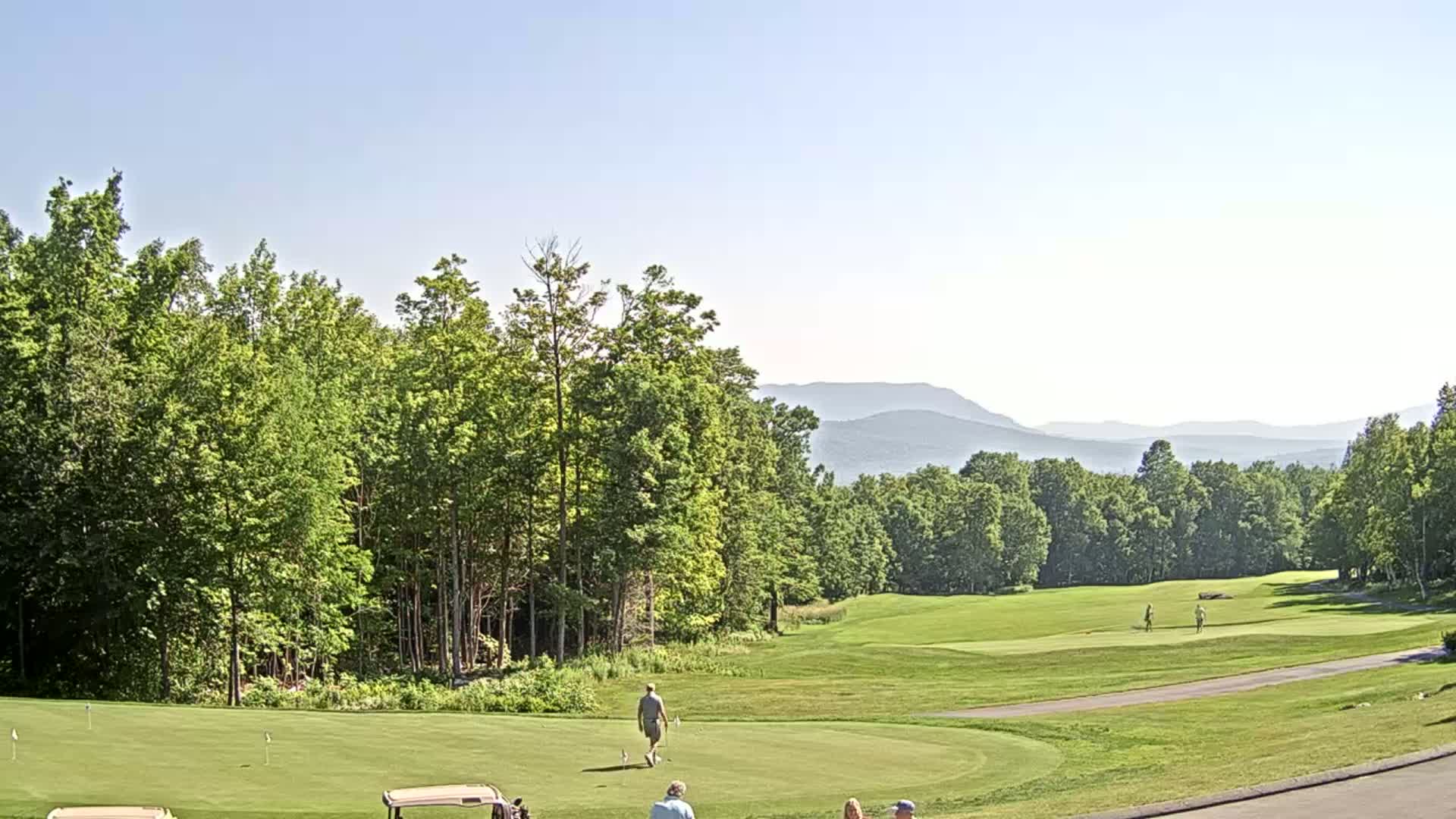 Kingfield, Sugarloaf Mountain Golf Course Live Cam - Kingfield, Franklin, Maine, USA