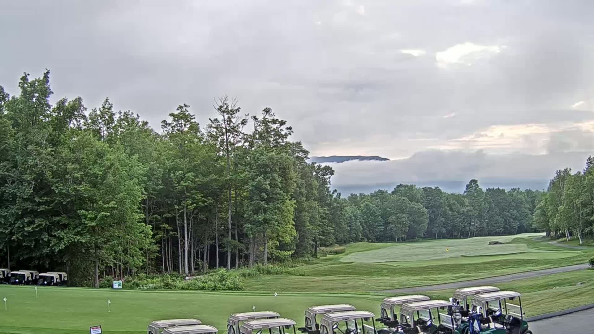 Kingfield, Sugarloaf Mountain Golf Course Live Cam - Kingfield, Franklin, Maine, USA