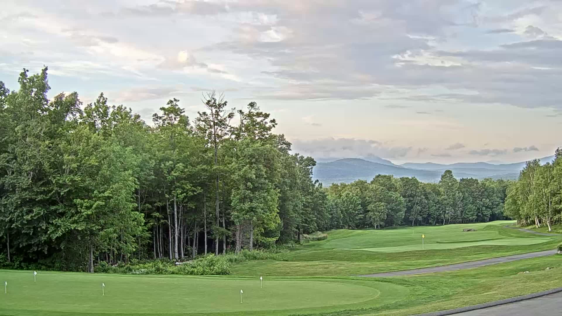 Kingfield, Sugarloaf Mountain Golf Course Live Cam - Kingfield, Franklin, Maine, USA