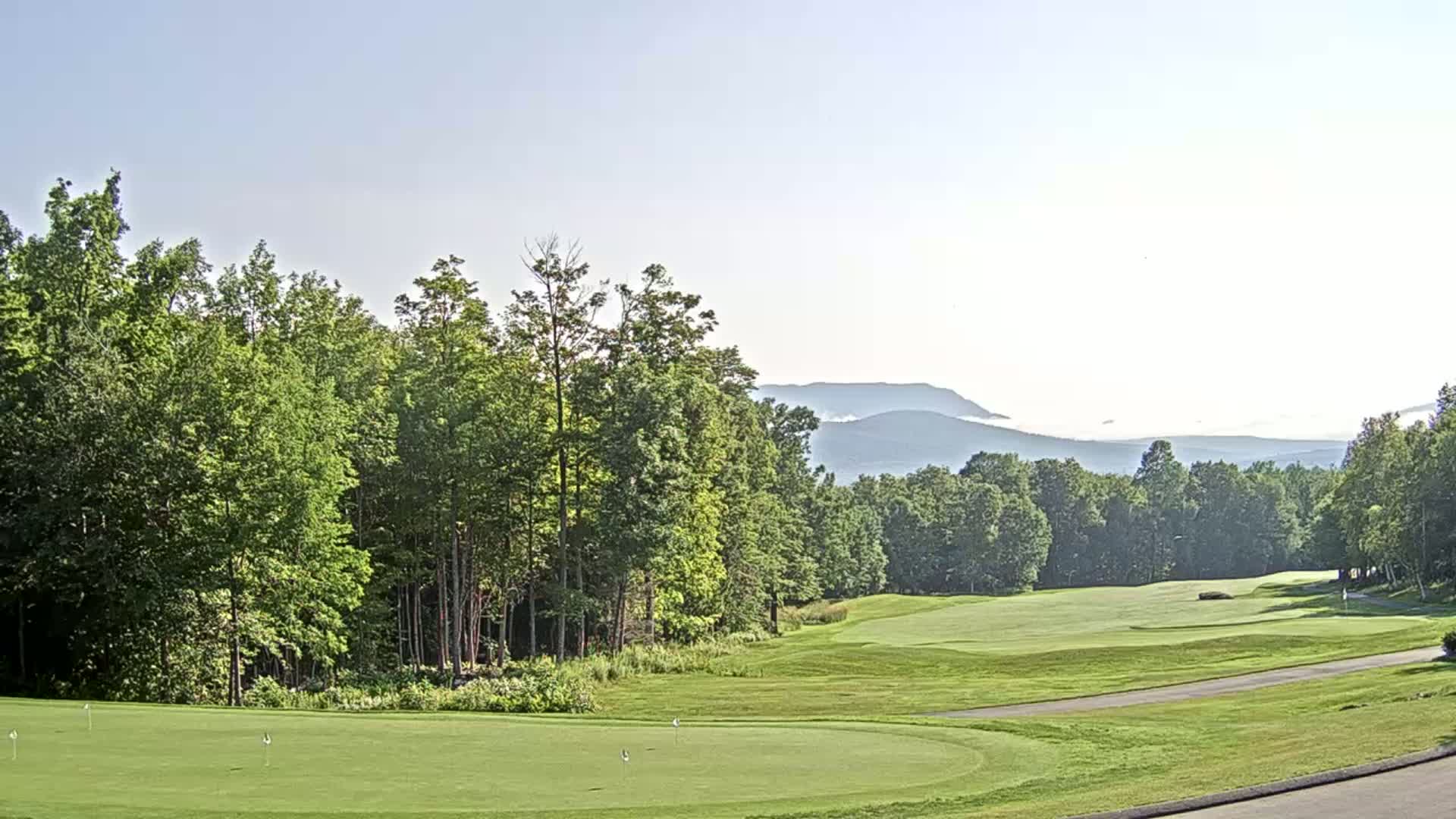 Kingfield, Sugarloaf Mountain Golf Course Live Cam - Kingfield, Franklin, Maine, USA