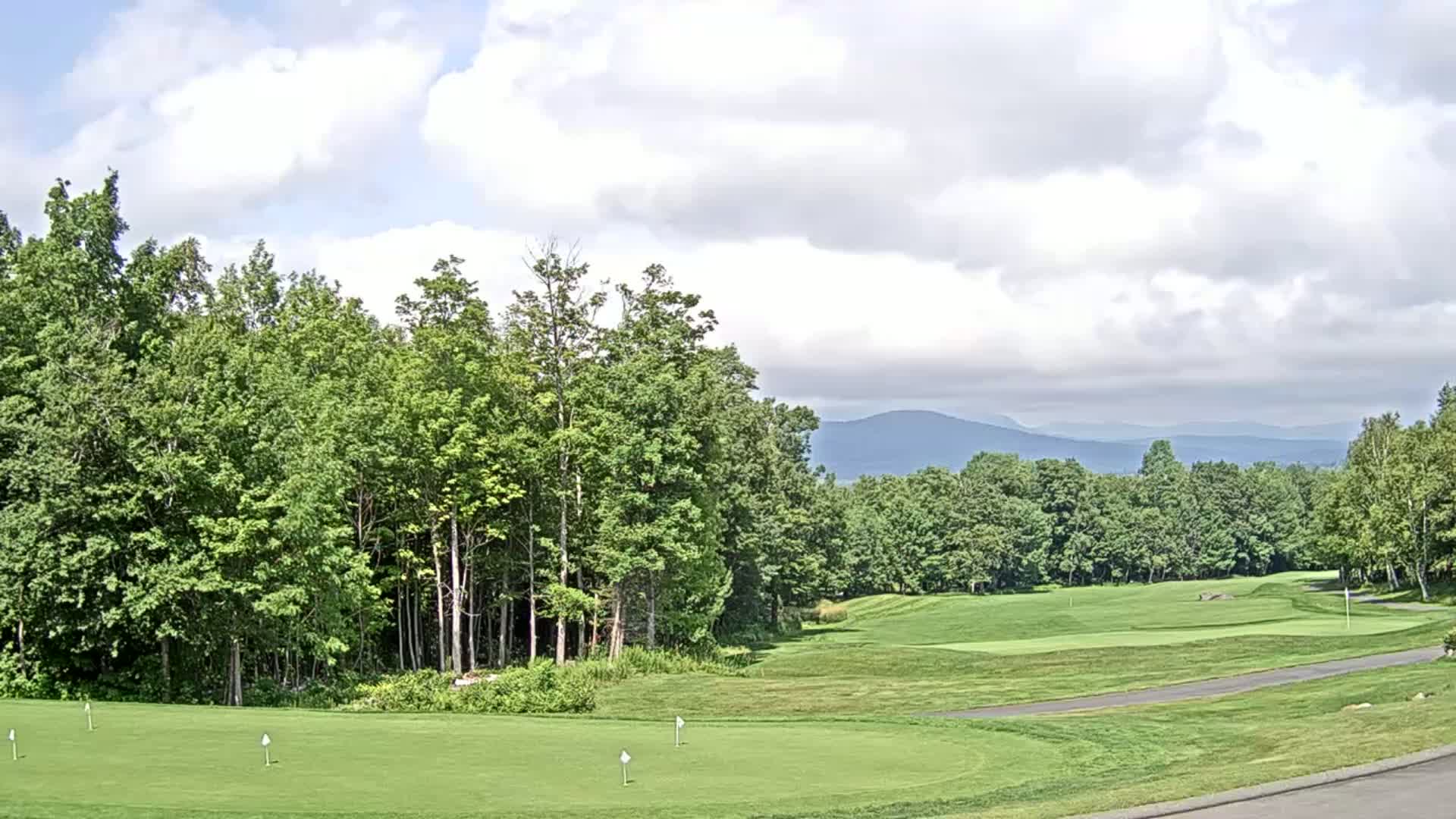 Kingfield, Sugarloaf Mountain Golf Course Live Cam - Kingfield, Franklin, Maine, USA