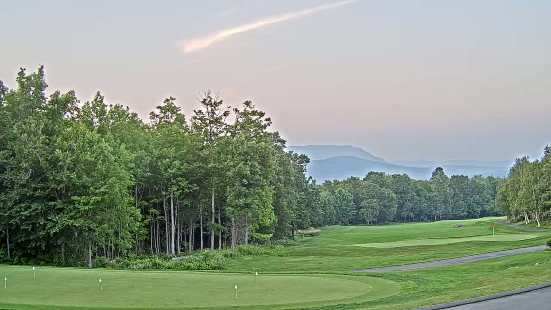 Kingfield, Sugarloaf Mountain Golf Course Live Cam - Kingfield, Franklin, Maine, USA