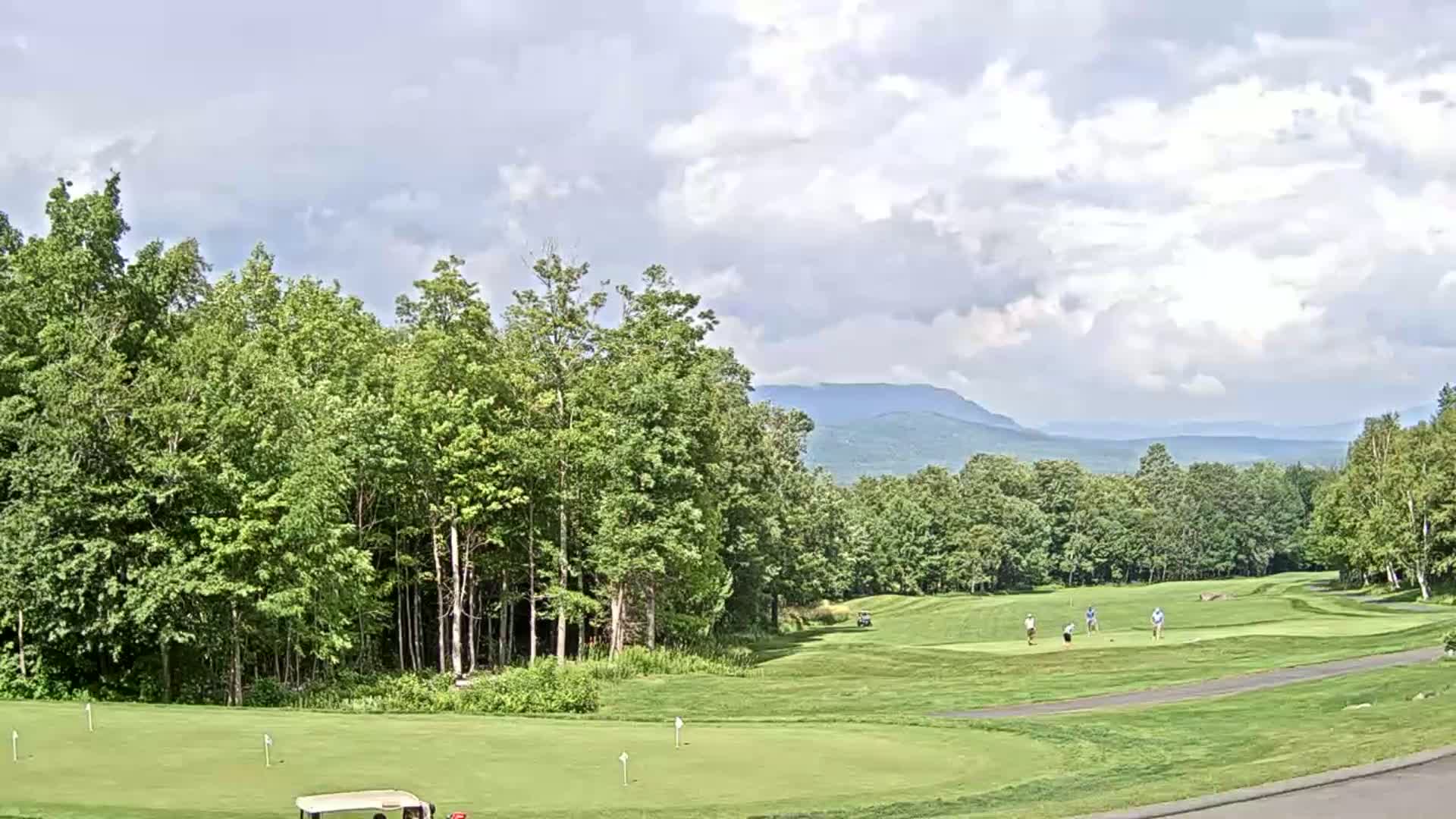 Kingfield, Sugarloaf Mountain Golf Course Live Cam - Kingfield, Franklin, Maine, USA