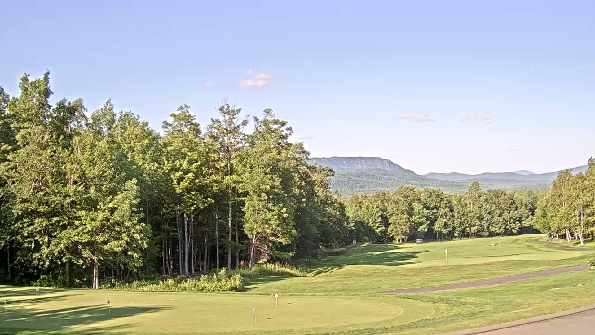 Kingfield, Sugarloaf Mountain Golf Course Live Cam - Kingfield, Franklin, Maine, USA