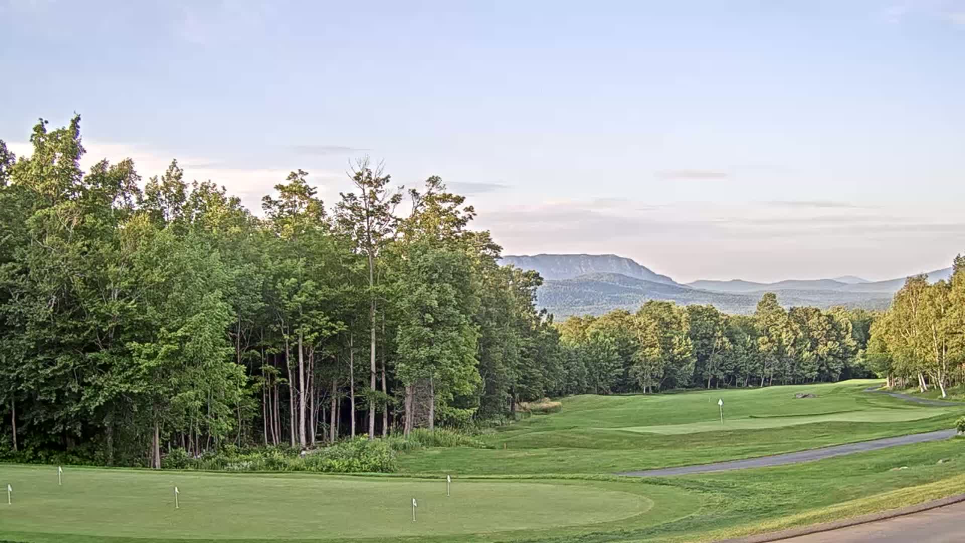 Kingfield, Sugarloaf Mountain Golf Course Live Cam - Kingfield, Franklin, Maine, USA