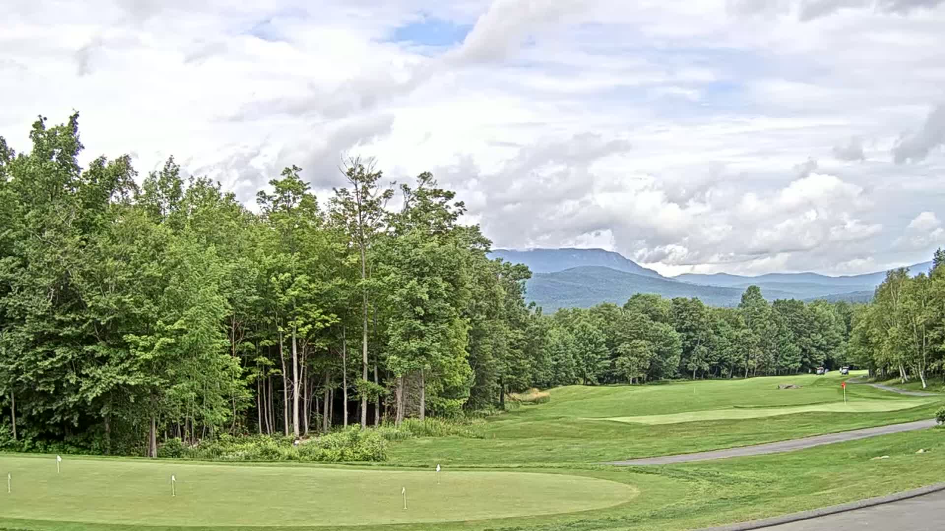 Kingfield, Sugarloaf Mountain Golf Course Live Cam - Kingfield, Franklin, Maine, USA