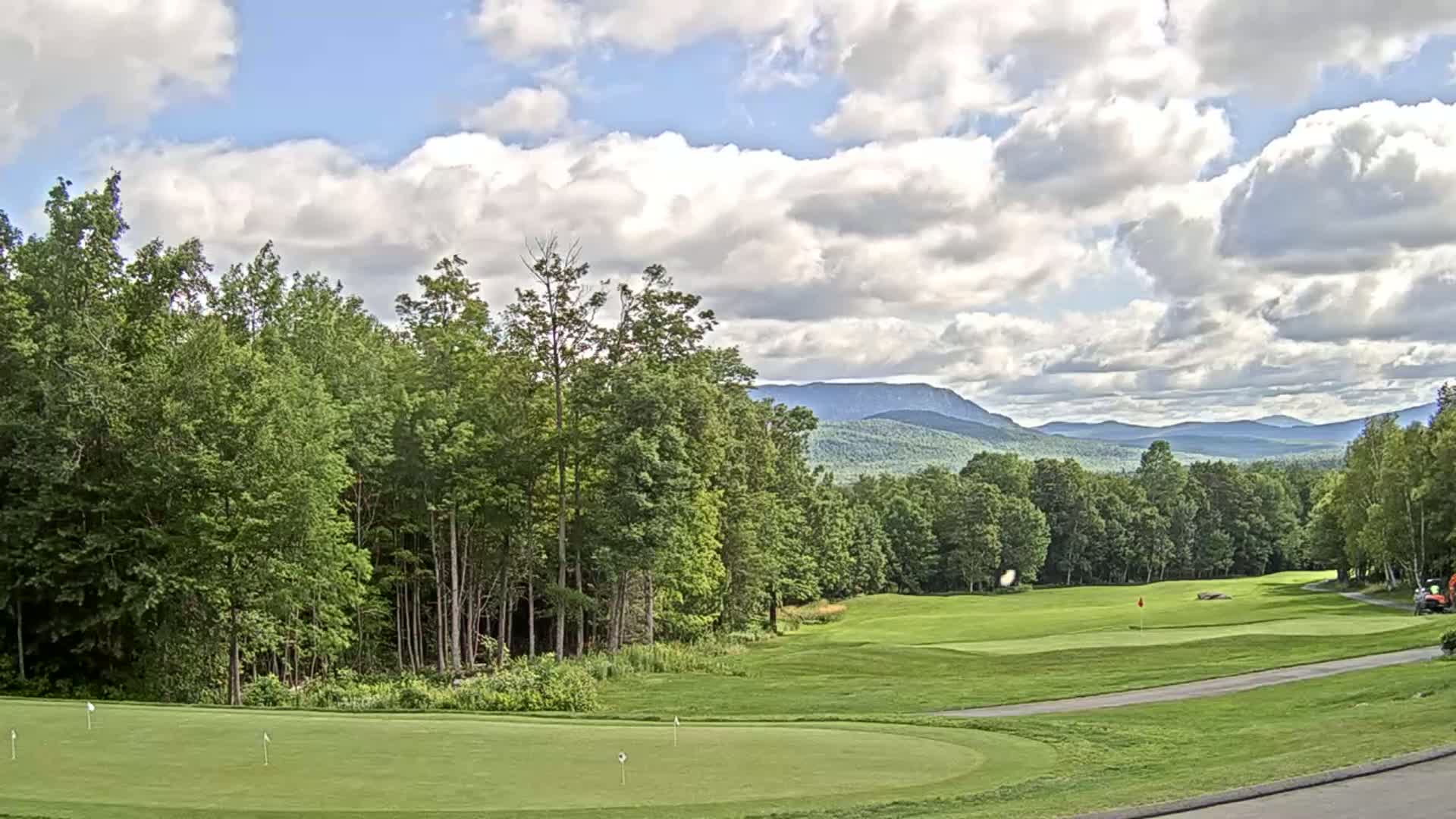 Kingfield, Sugarloaf Mountain Golf Course Live Cam - Kingfield, Franklin, Maine, USA