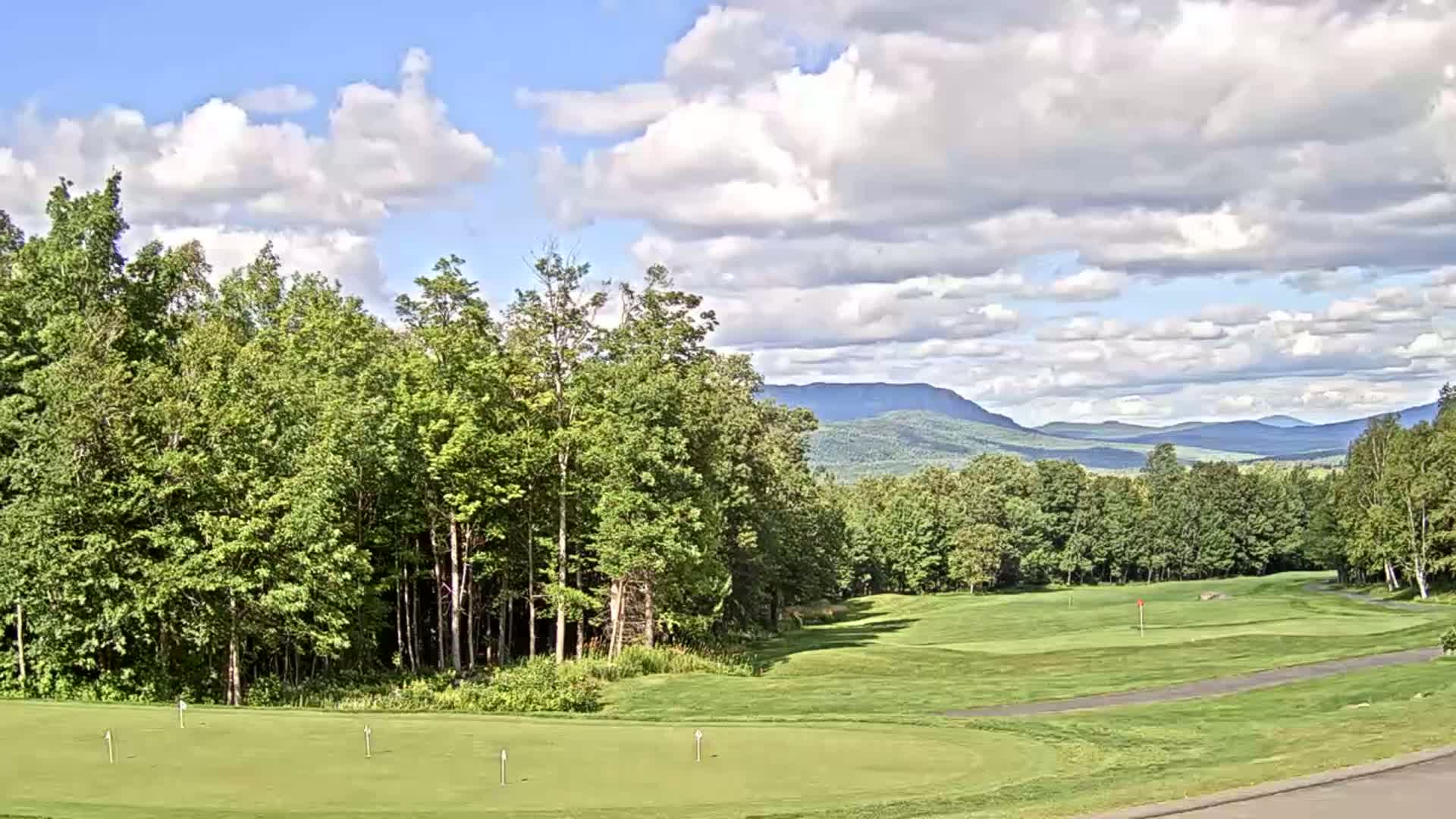 Kingfield, Sugarloaf Mountain Golf Course Live Cam - Kingfield, Franklin, Maine, USA